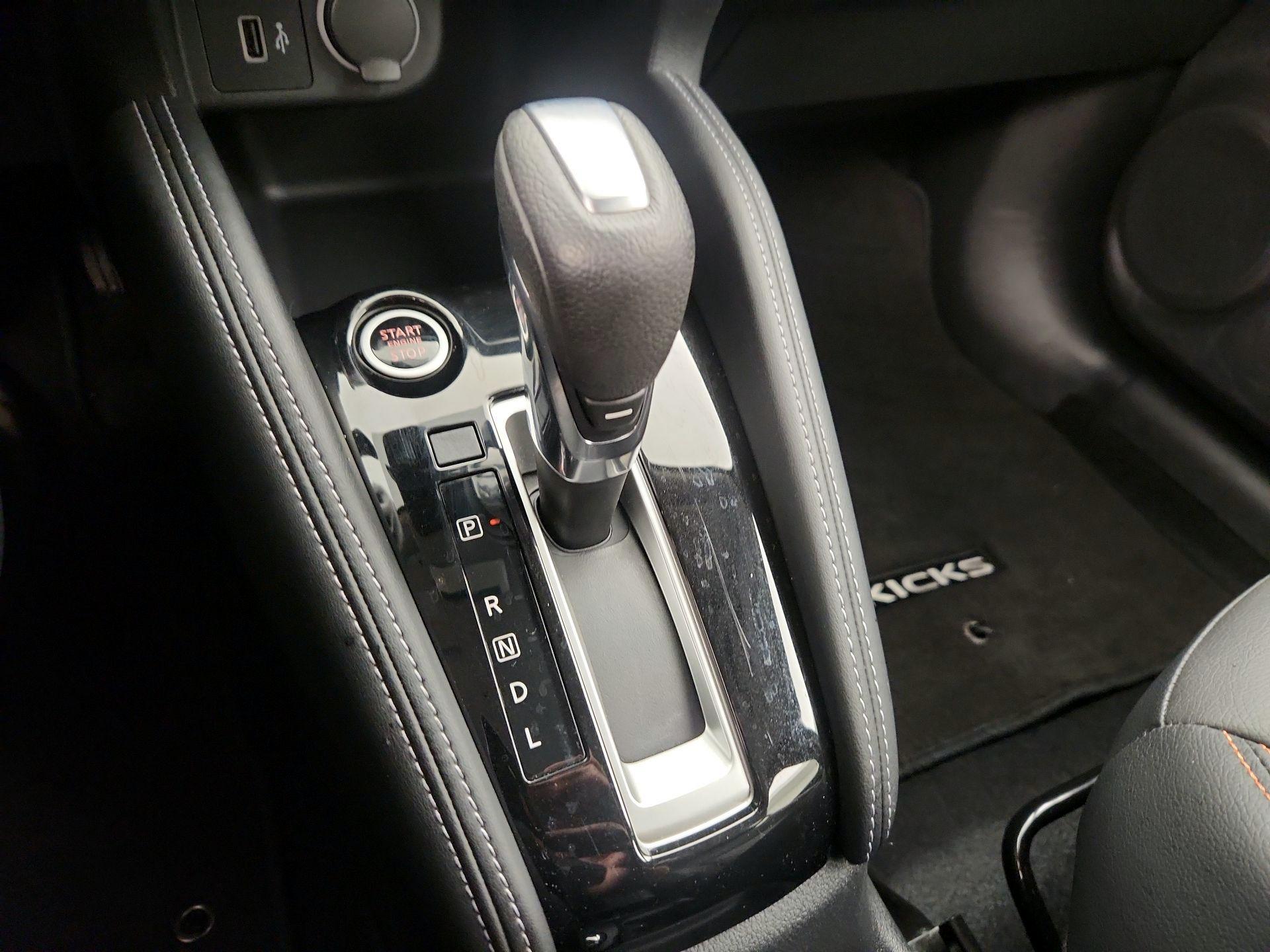 Thumbnail: 2020 Nissan Kicks - 16