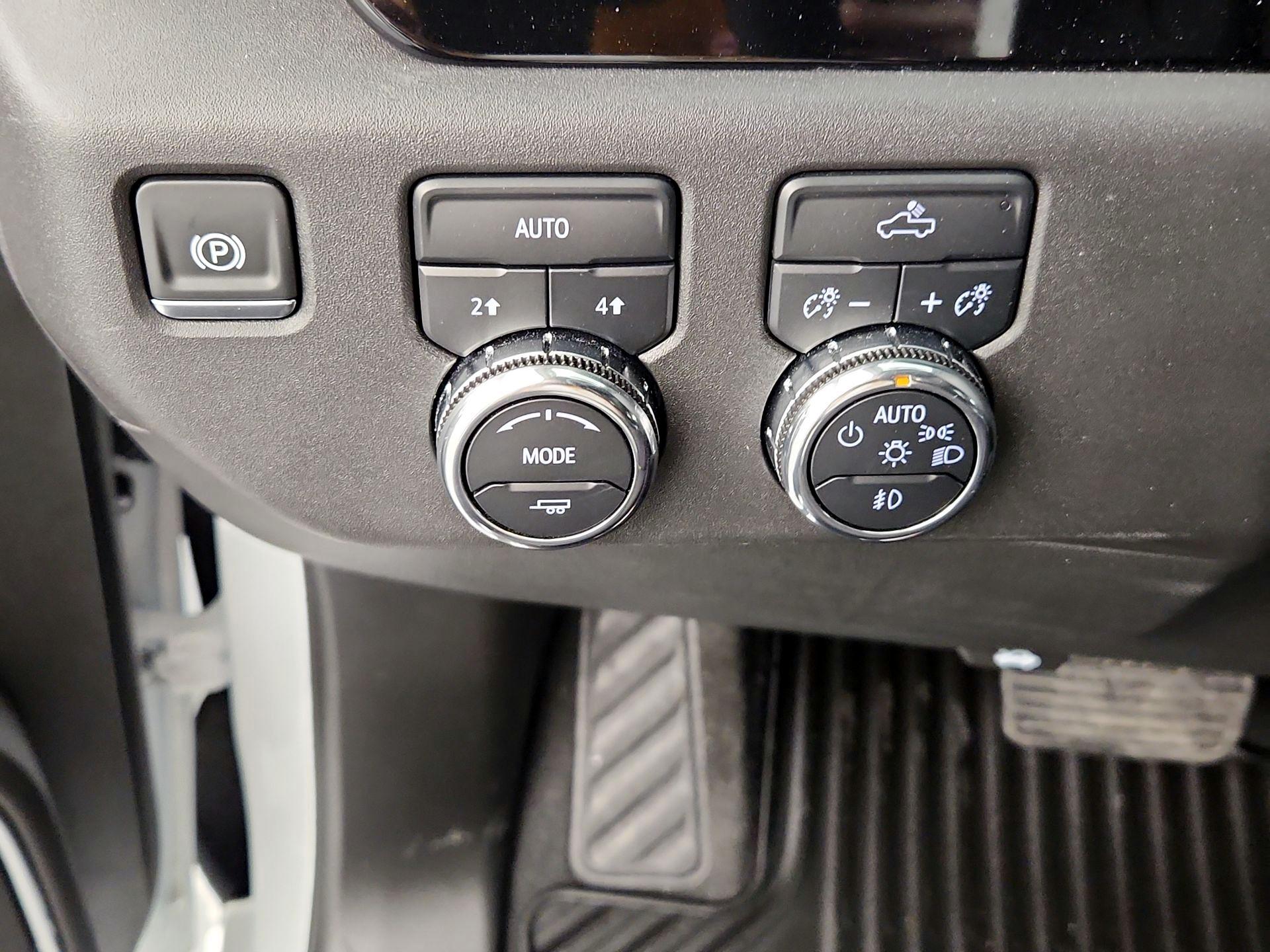 Thumbnail: 2025 GMC Sierra 1500 - 13