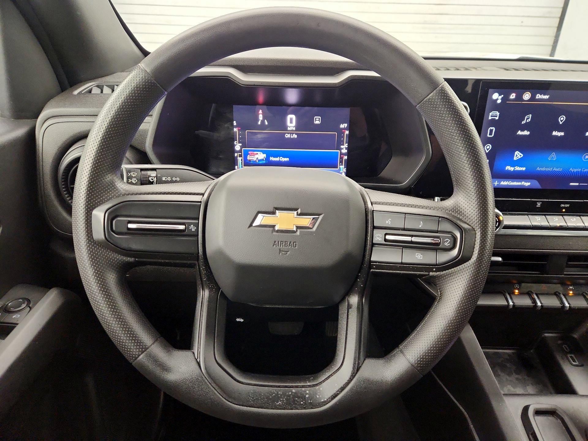 Thumbnail: 2023 Chevrolet Colorado - 10