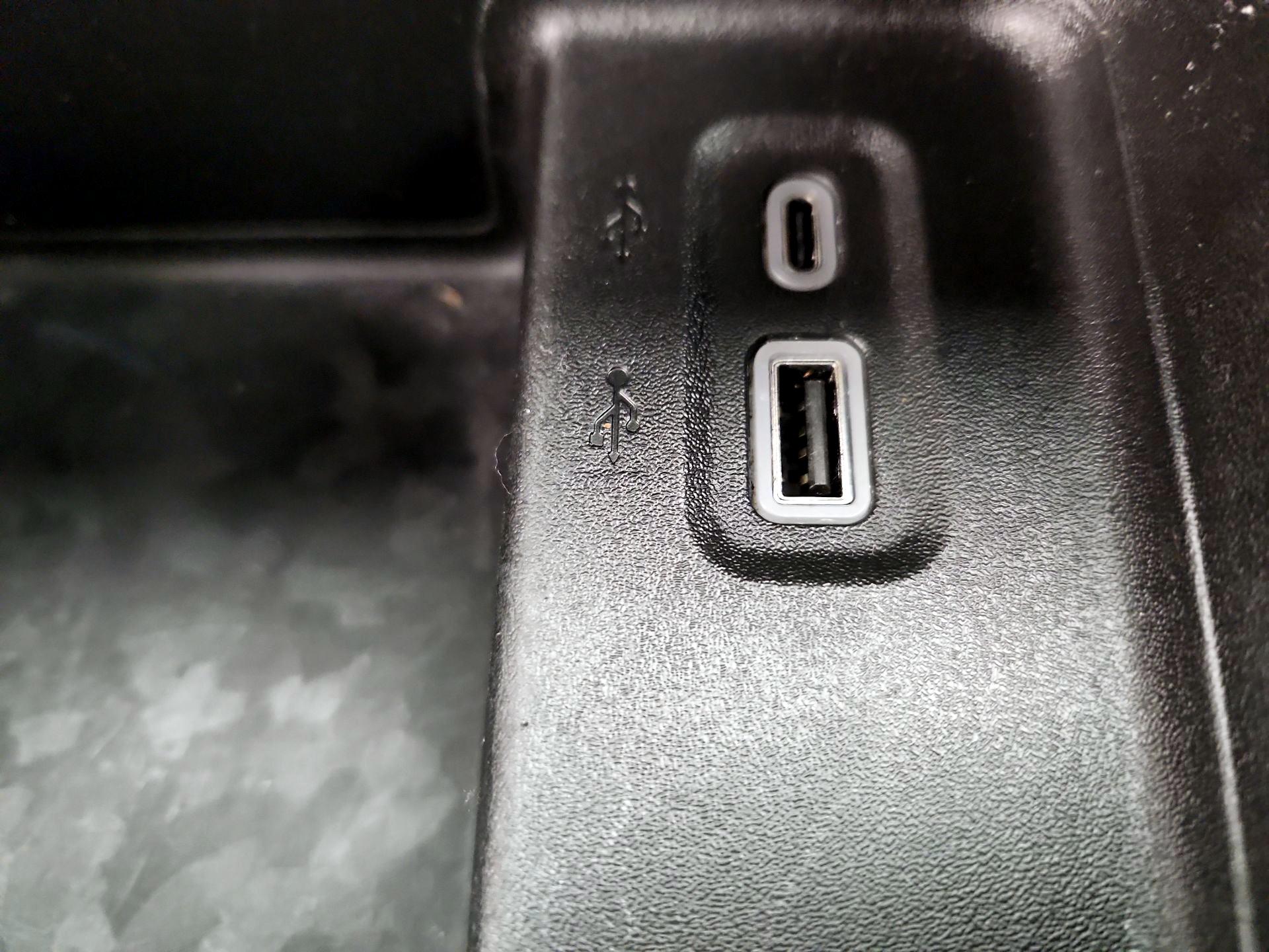 Thumbnail: 2023 Chevrolet Colorado - 18