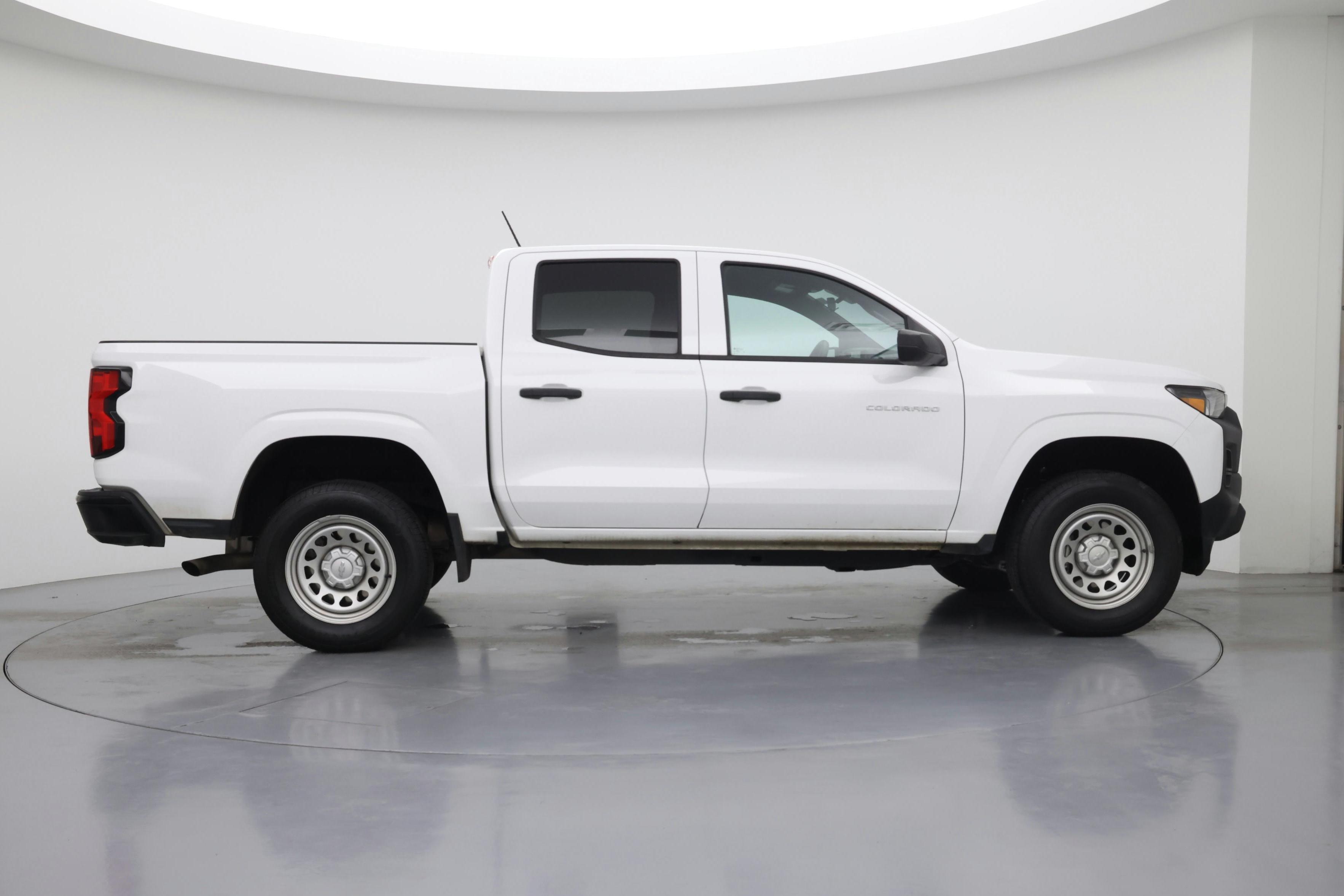 Thumbnail: 2023 Chevrolet Colorado - 7