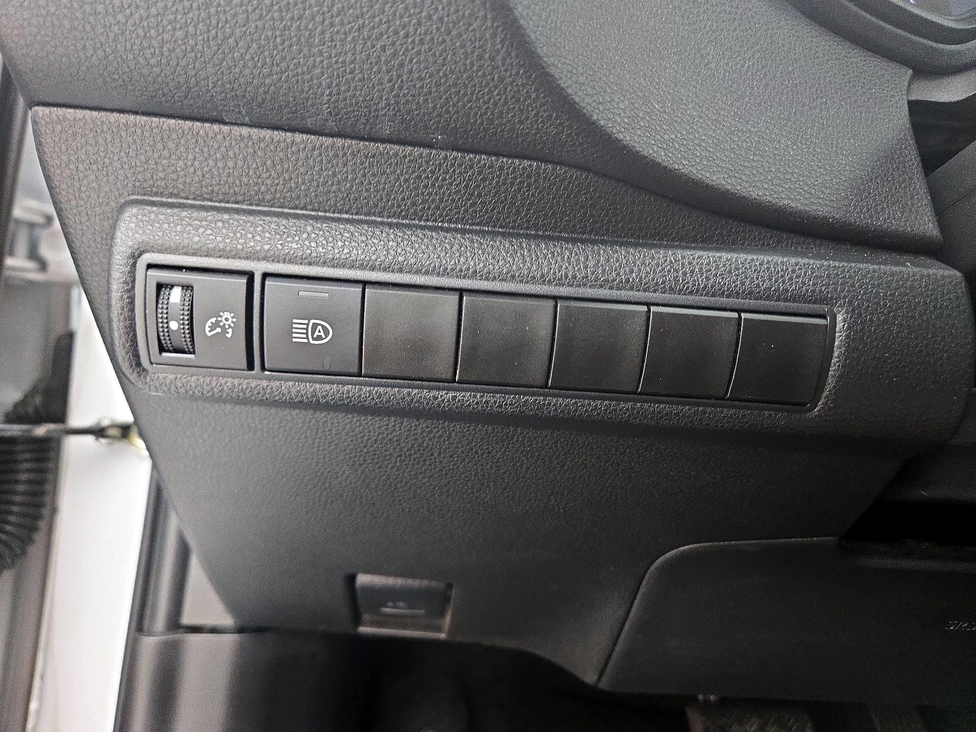 Thumbnail: 2024 Toyota Corolla - 13