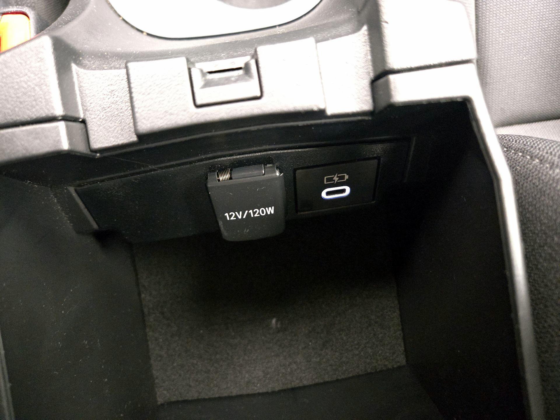 Thumbnail: 2024 Toyota Corolla - 18