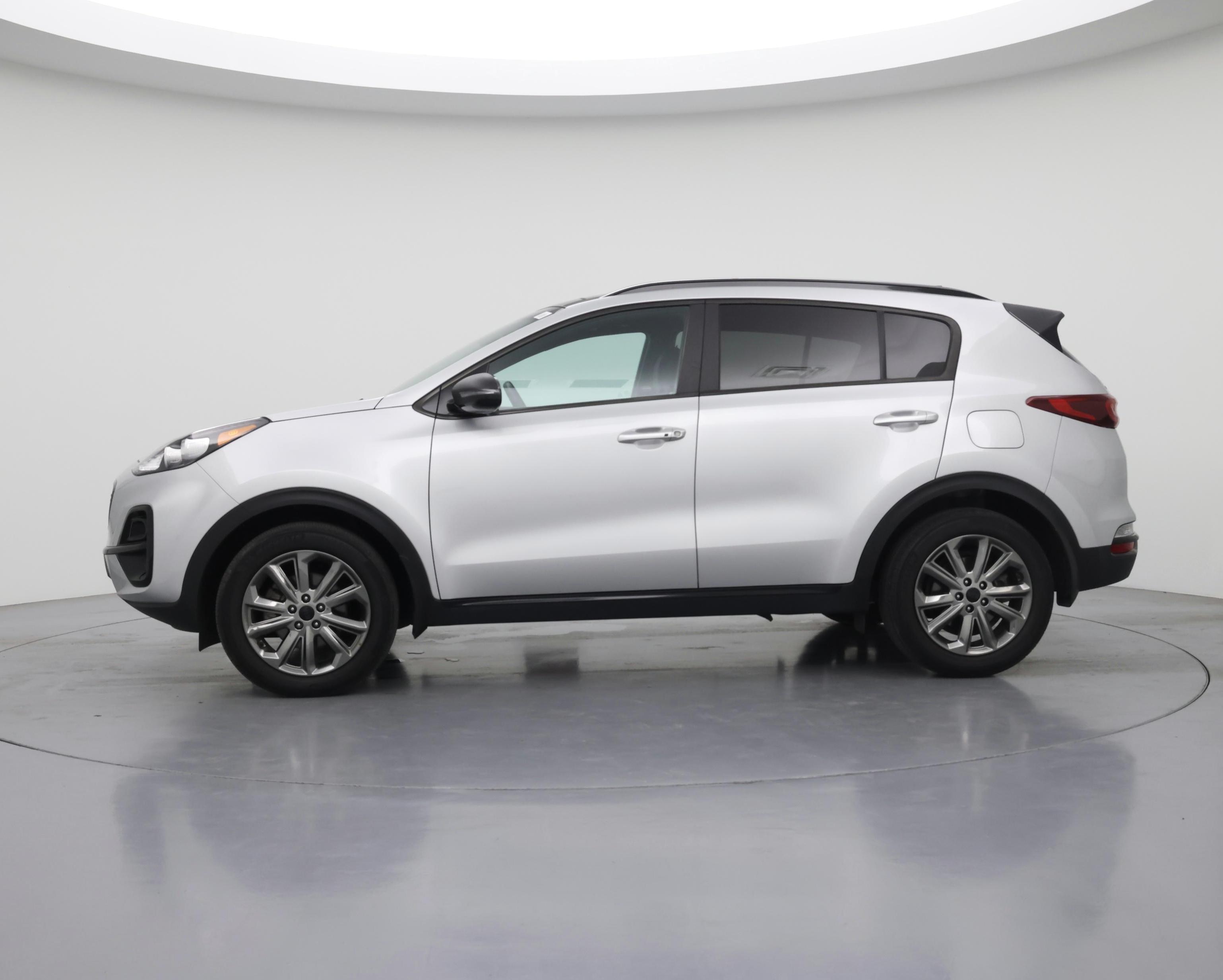 Thumbnail: 2022 Kia Sportage - 3