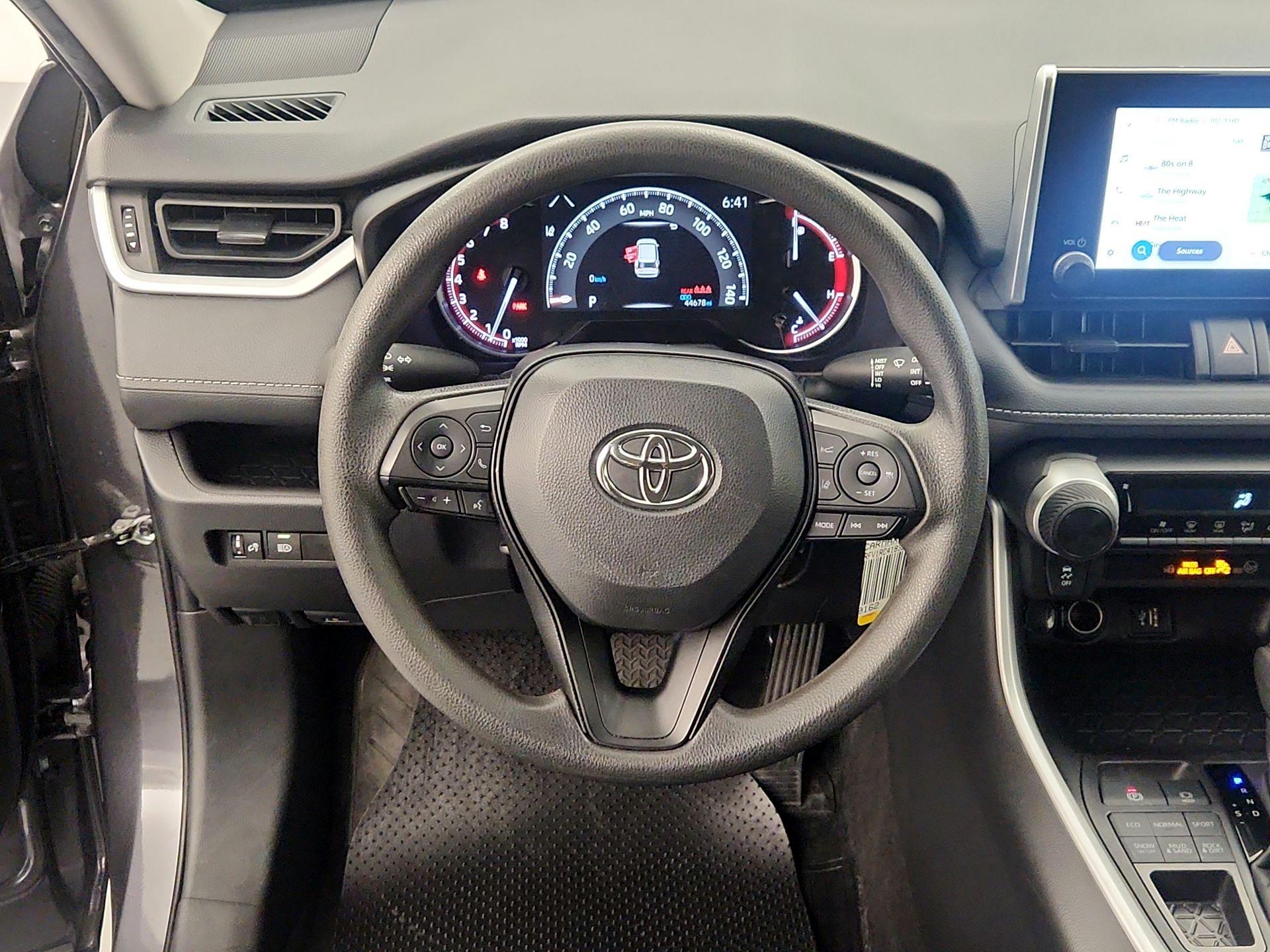 Thumbnail: 2024 Toyota RAV4 - 10