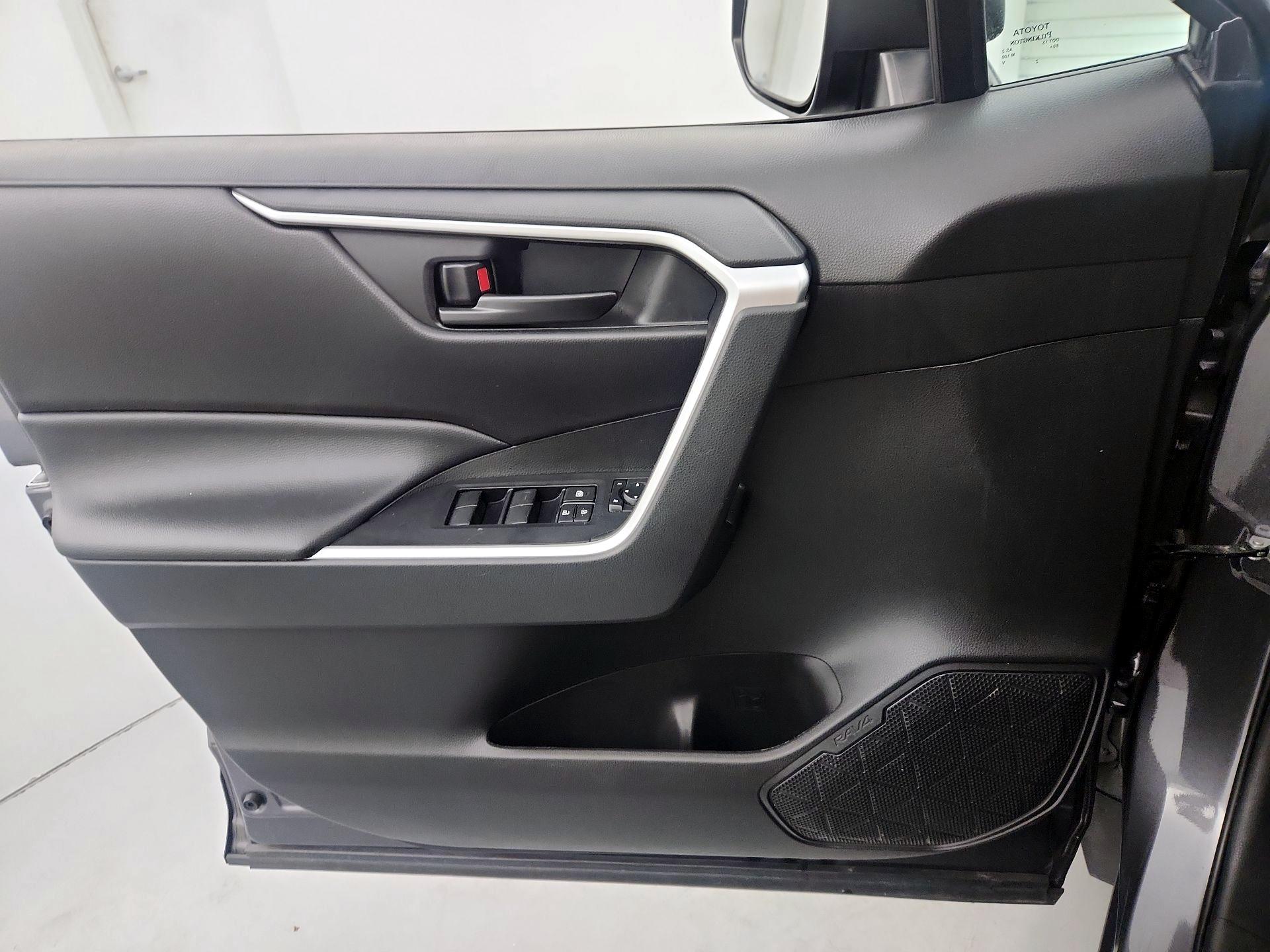 Thumbnail: 2024 Toyota RAV4 - 12