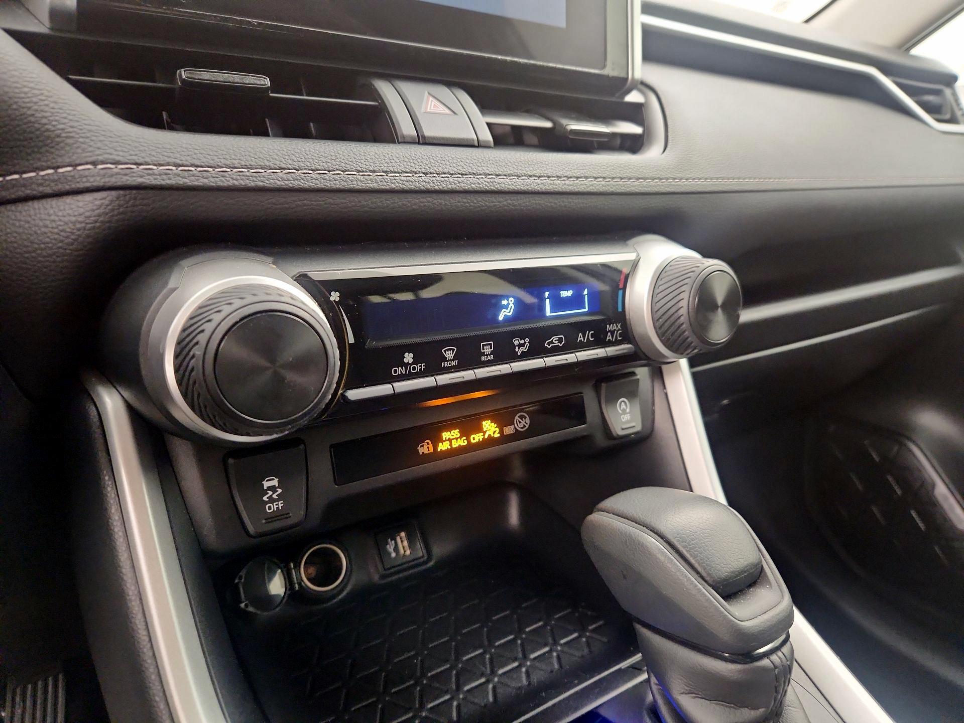 Thumbnail: 2024 Toyota RAV4 - 16