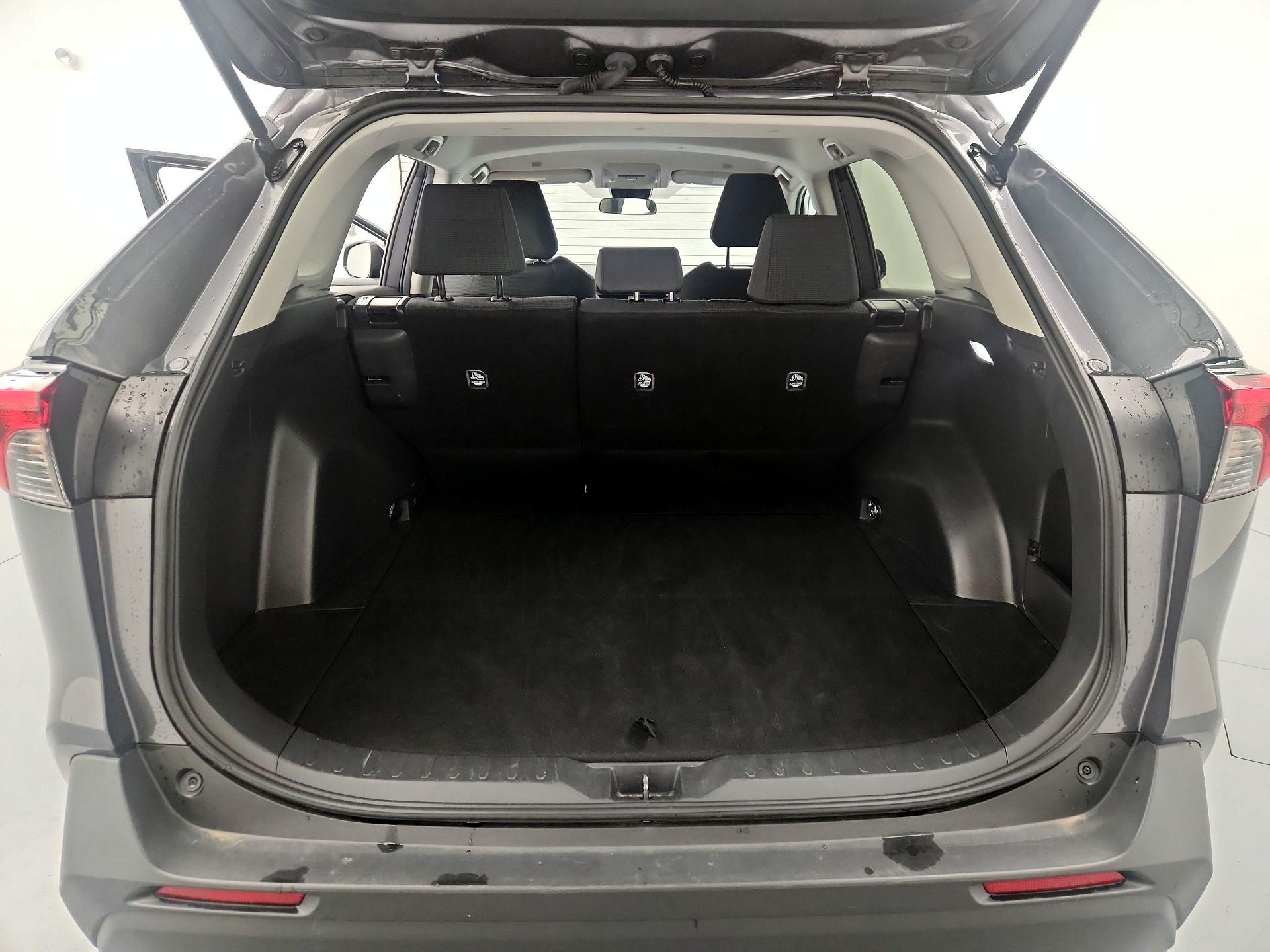 Thumbnail: 2024 Toyota RAV4 - 20