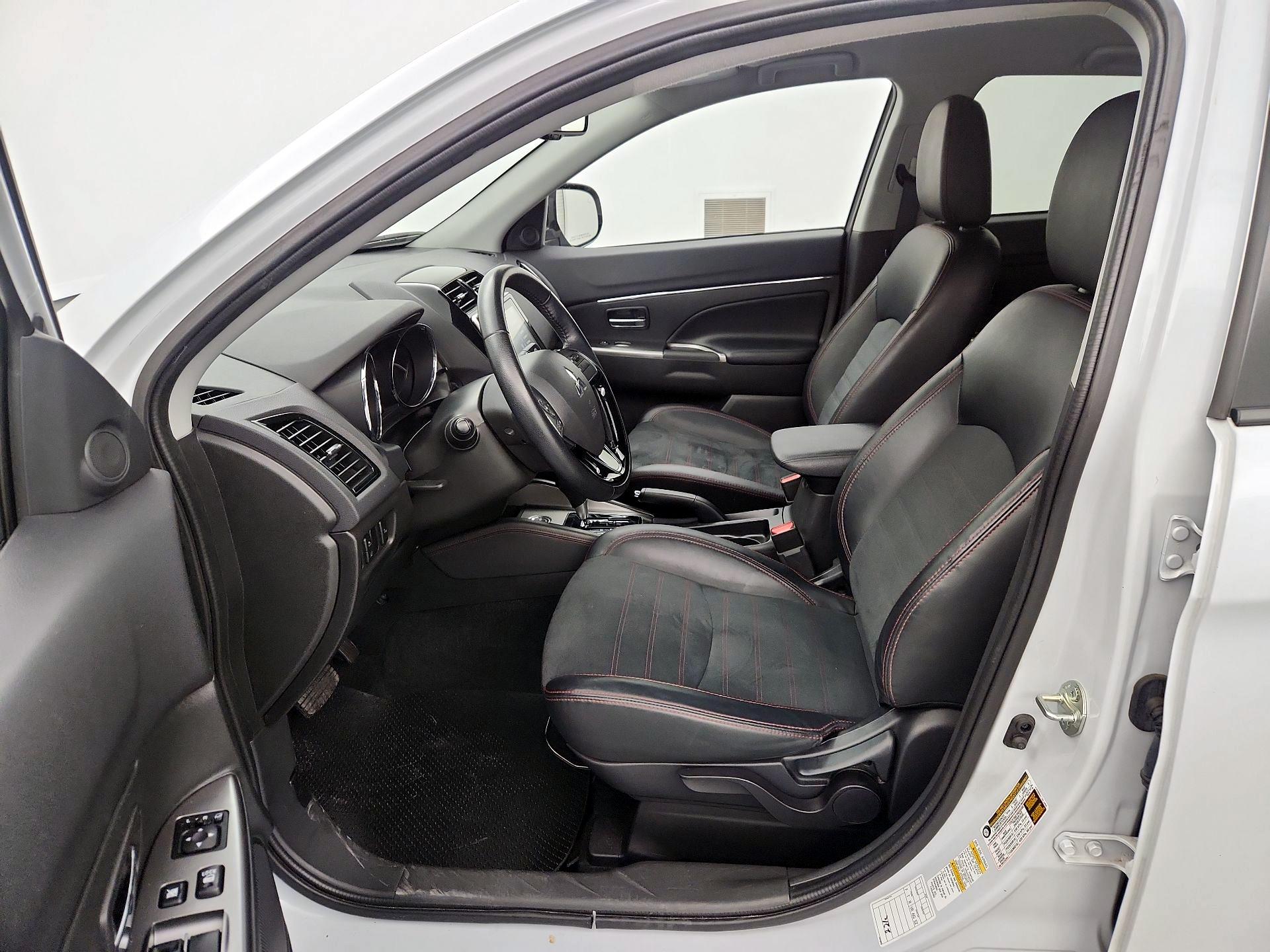 Thumbnail: 2024 Mitsubishi Outlander Sport - 11