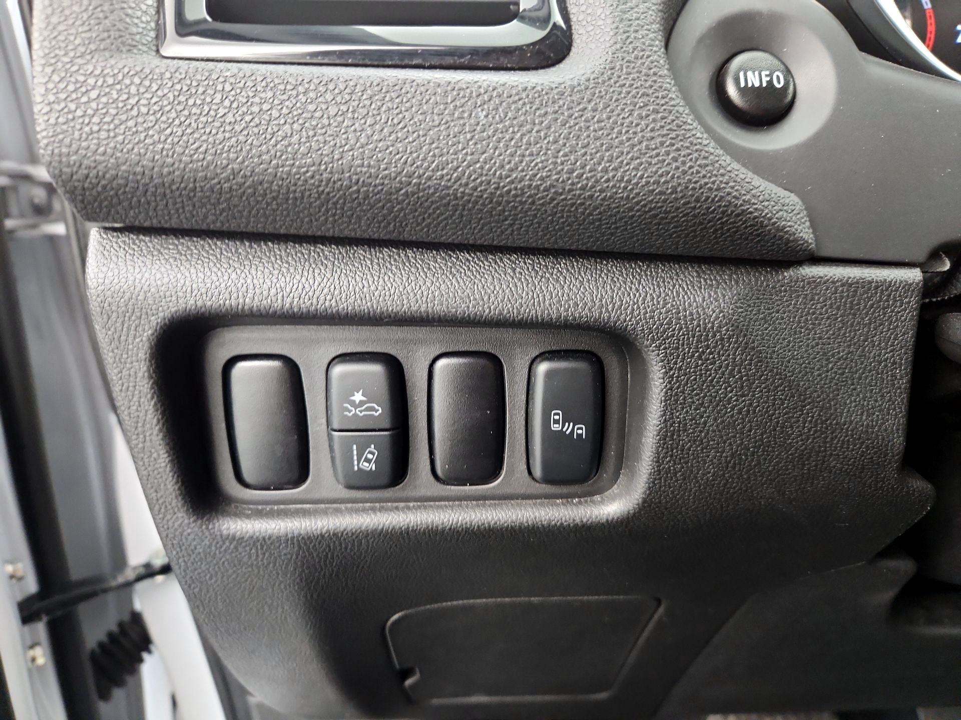 Thumbnail: 2024 Mitsubishi Outlander Sport - 13