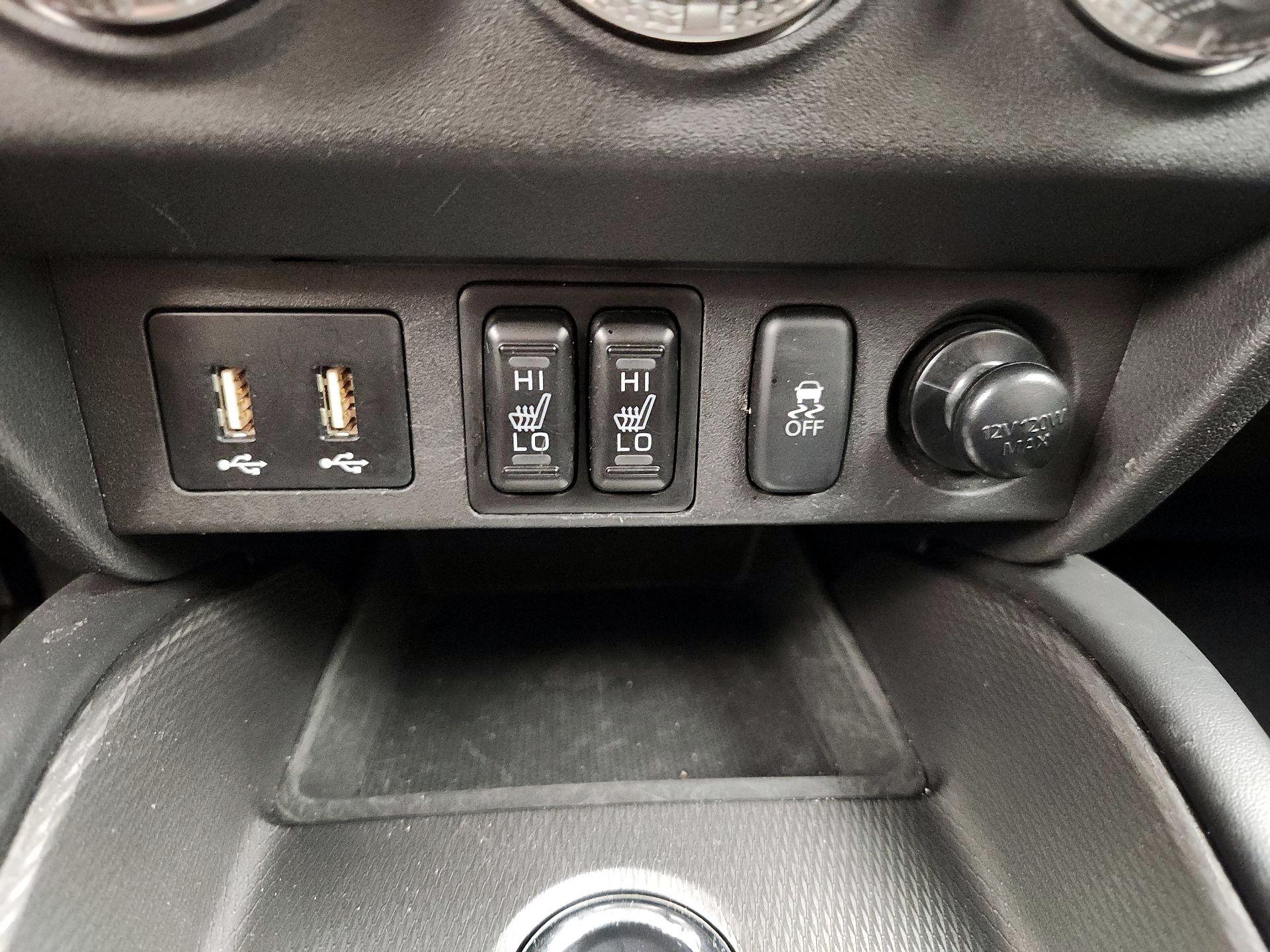 Thumbnail: 2024 Mitsubishi Outlander Sport - 18