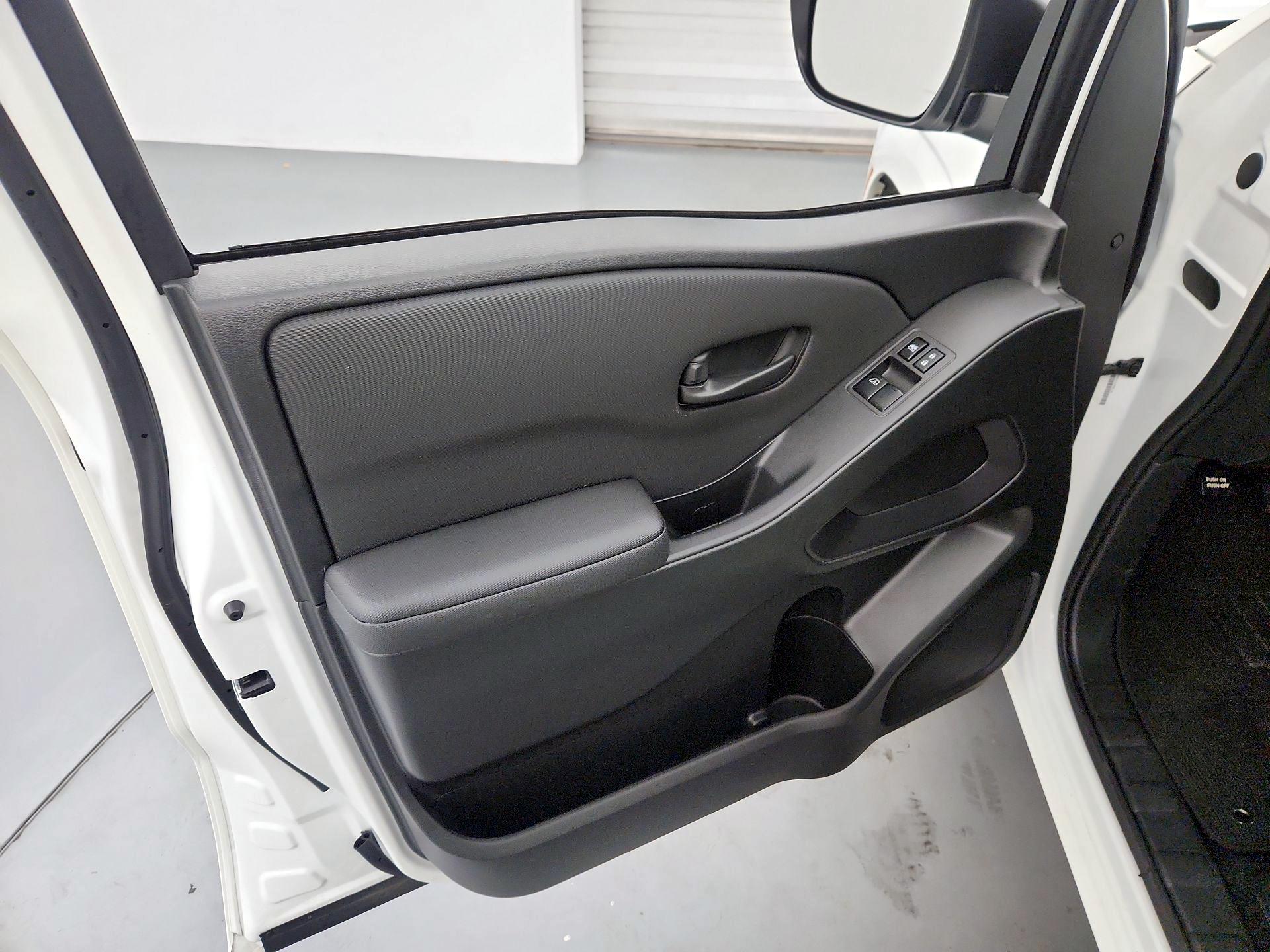 Thumbnail: 2024 Nissan Frontier - 12