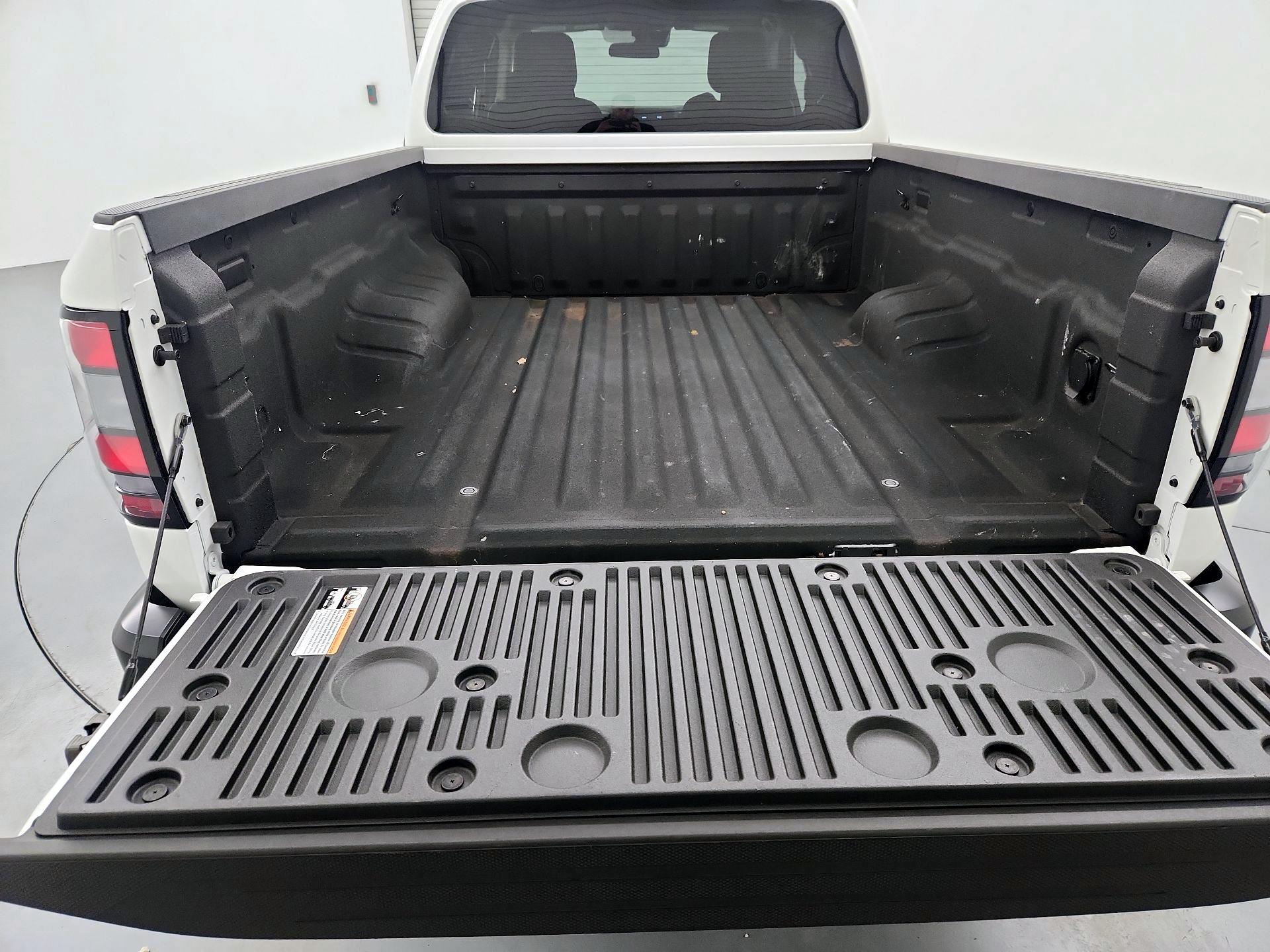 Thumbnail: 2024 Nissan Frontier - 20