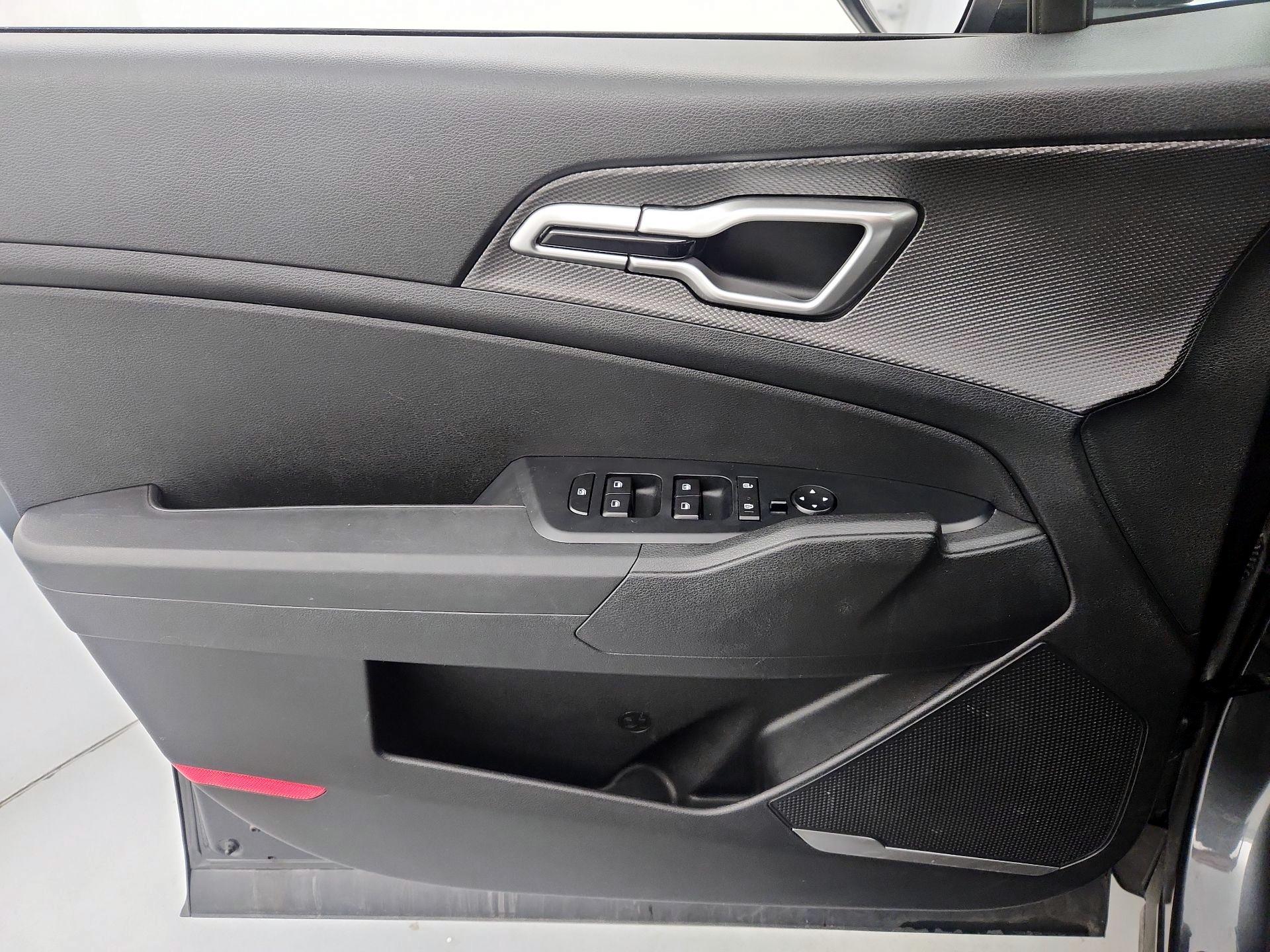 Thumbnail: 2024 Kia Sportage - 12