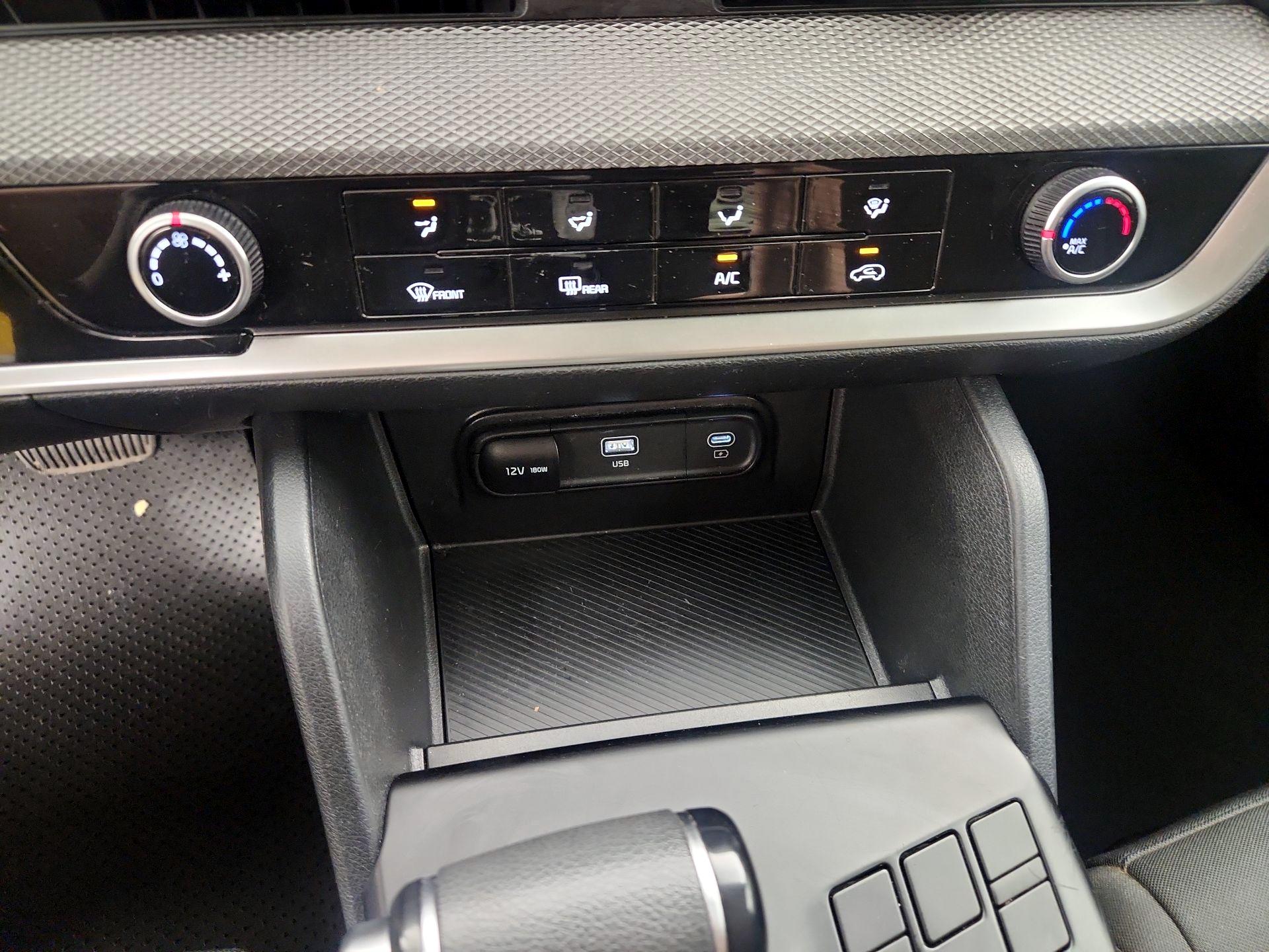 Thumbnail: 2024 Kia Sportage - 16