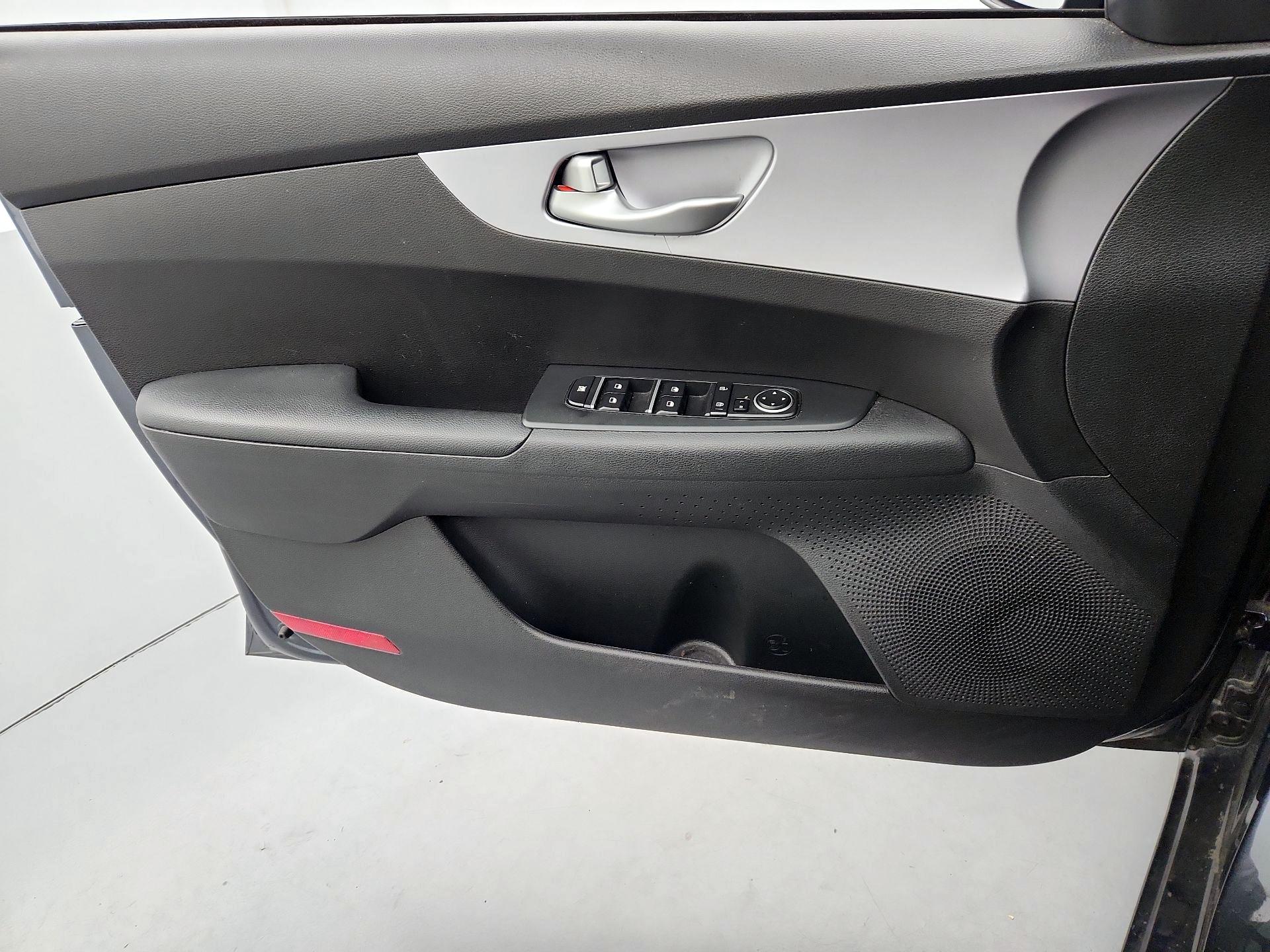 Thumbnail: 2024 Kia Forte - 12