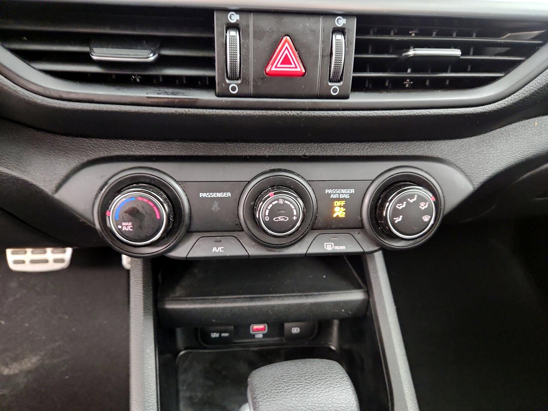 Thumbnail: 2024 Kia Forte - 16