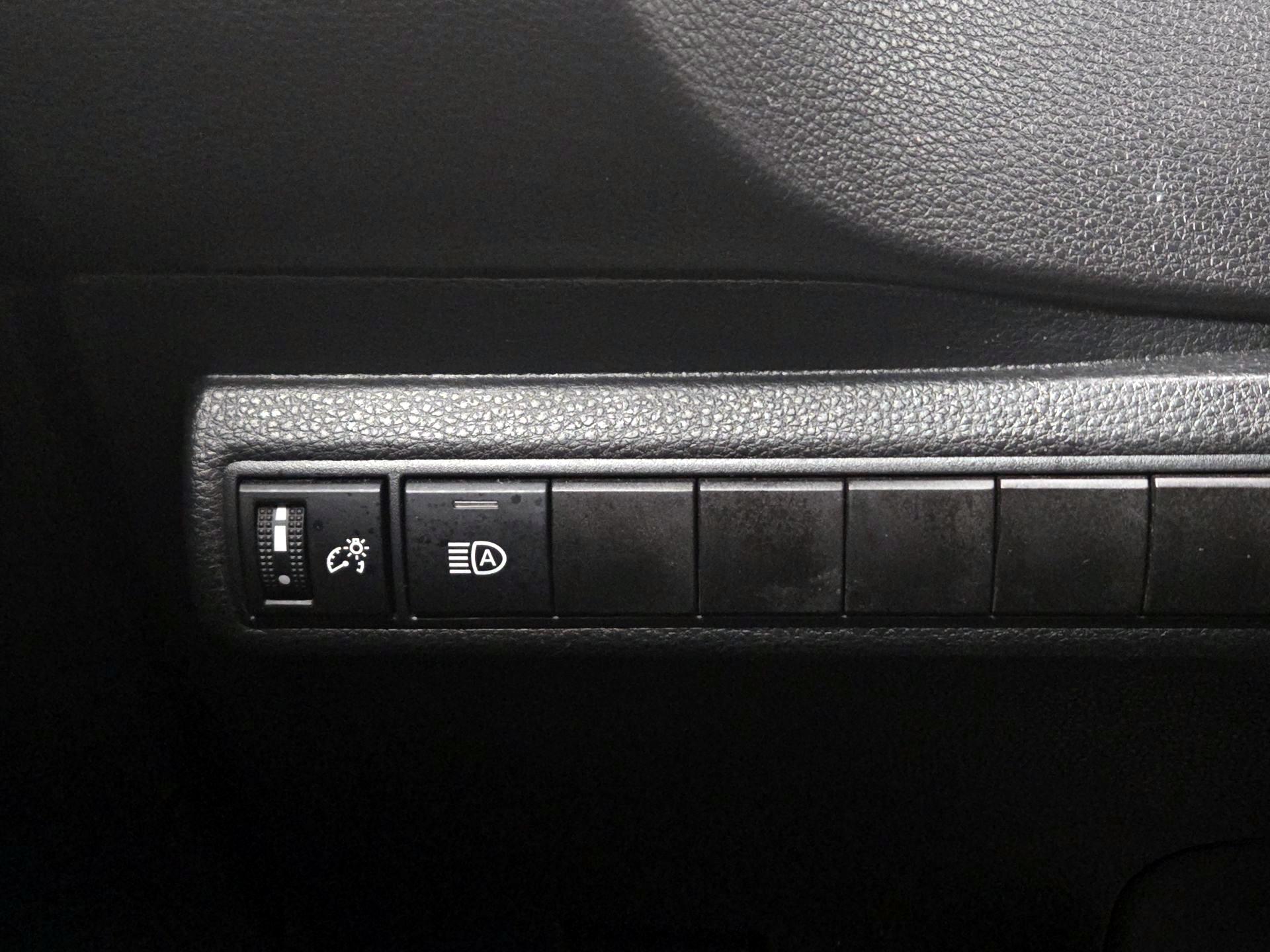 Thumbnail: 2024 Toyota Corolla - 13