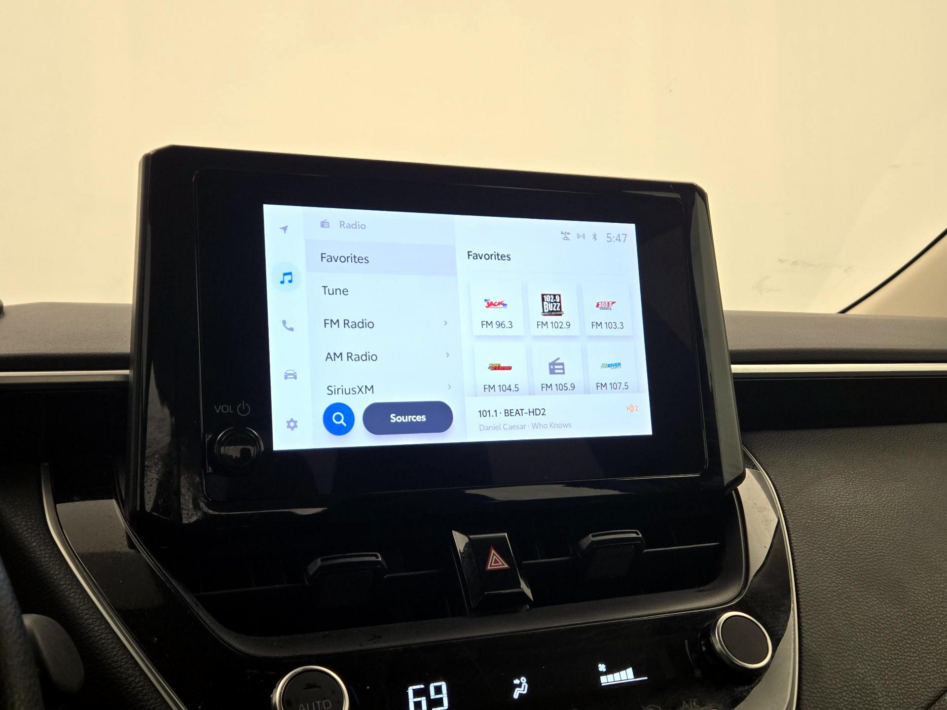 Thumbnail: 2024 Toyota Corolla - 15