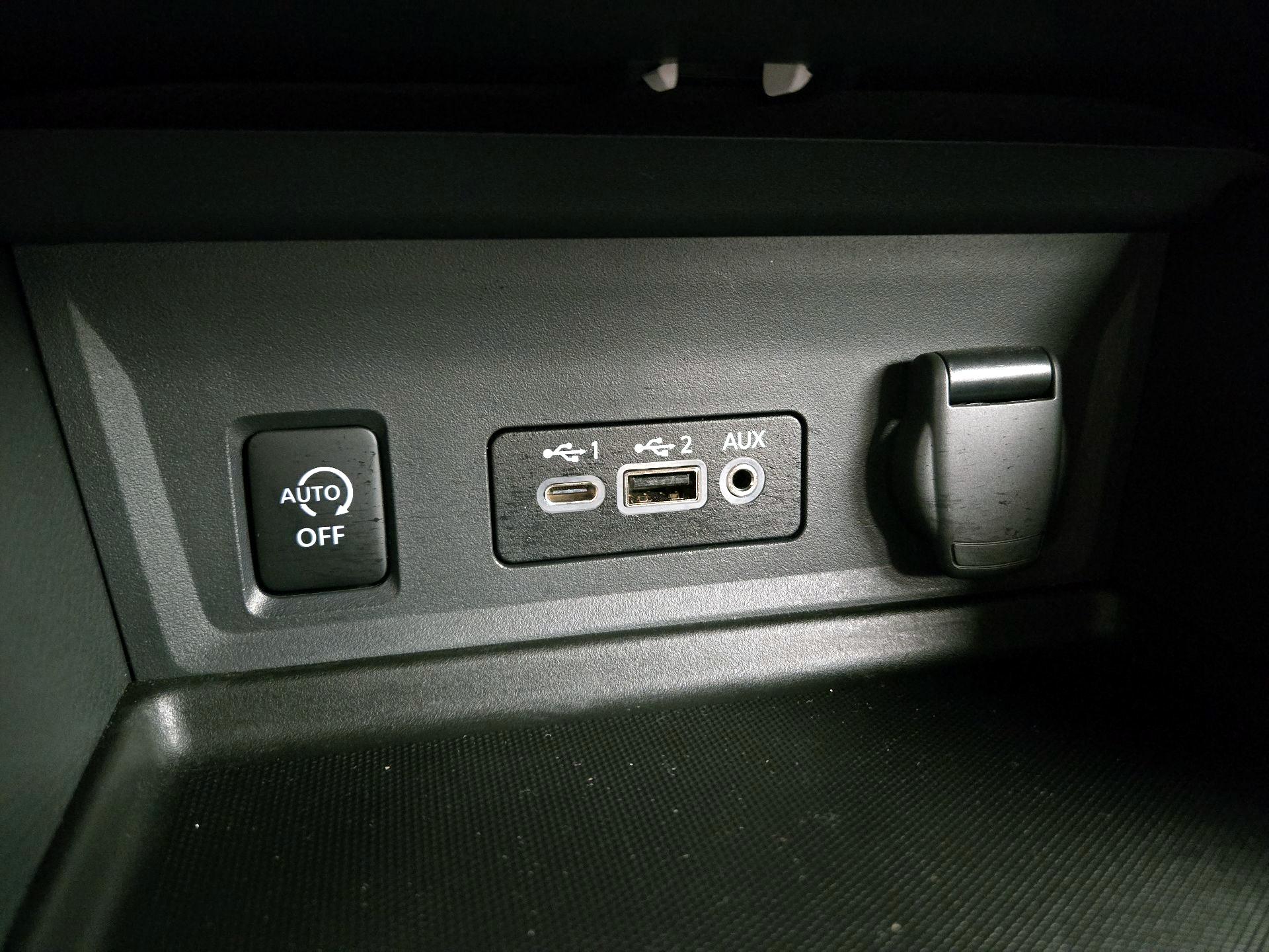 Thumbnail: 2025 Nissan Sentra - 18