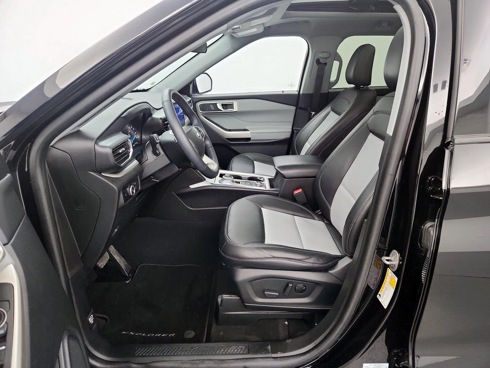 Thumbnail: 2023 Ford Explorer - 11