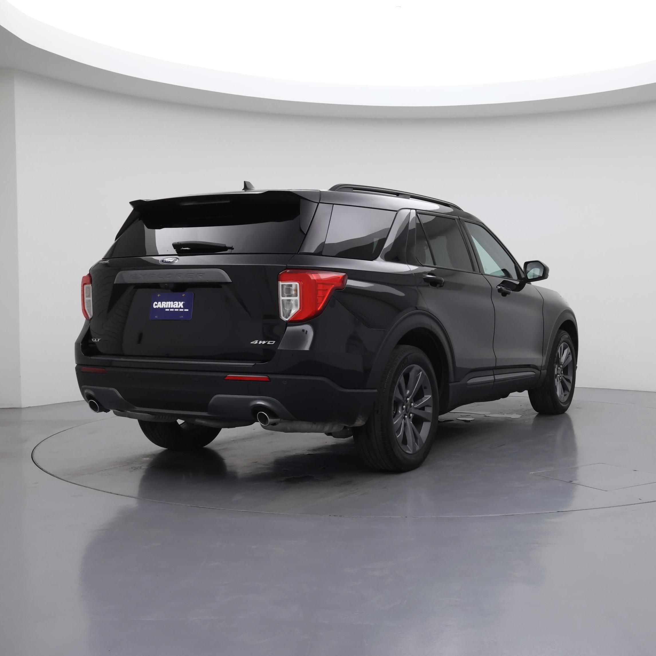 Thumbnail: 2023 Ford Explorer - 8