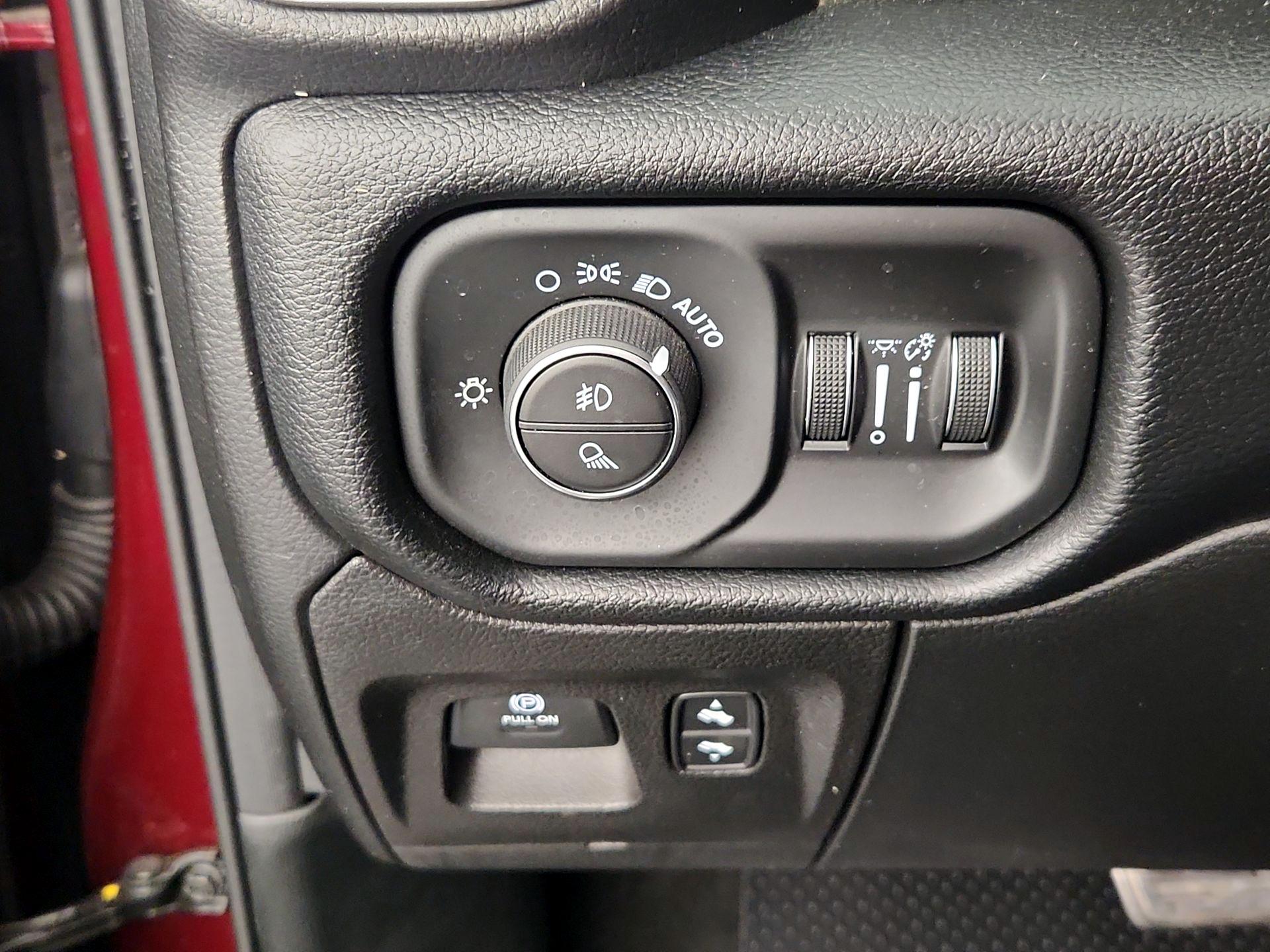 Thumbnail: 2021 RAM 1500 - 13