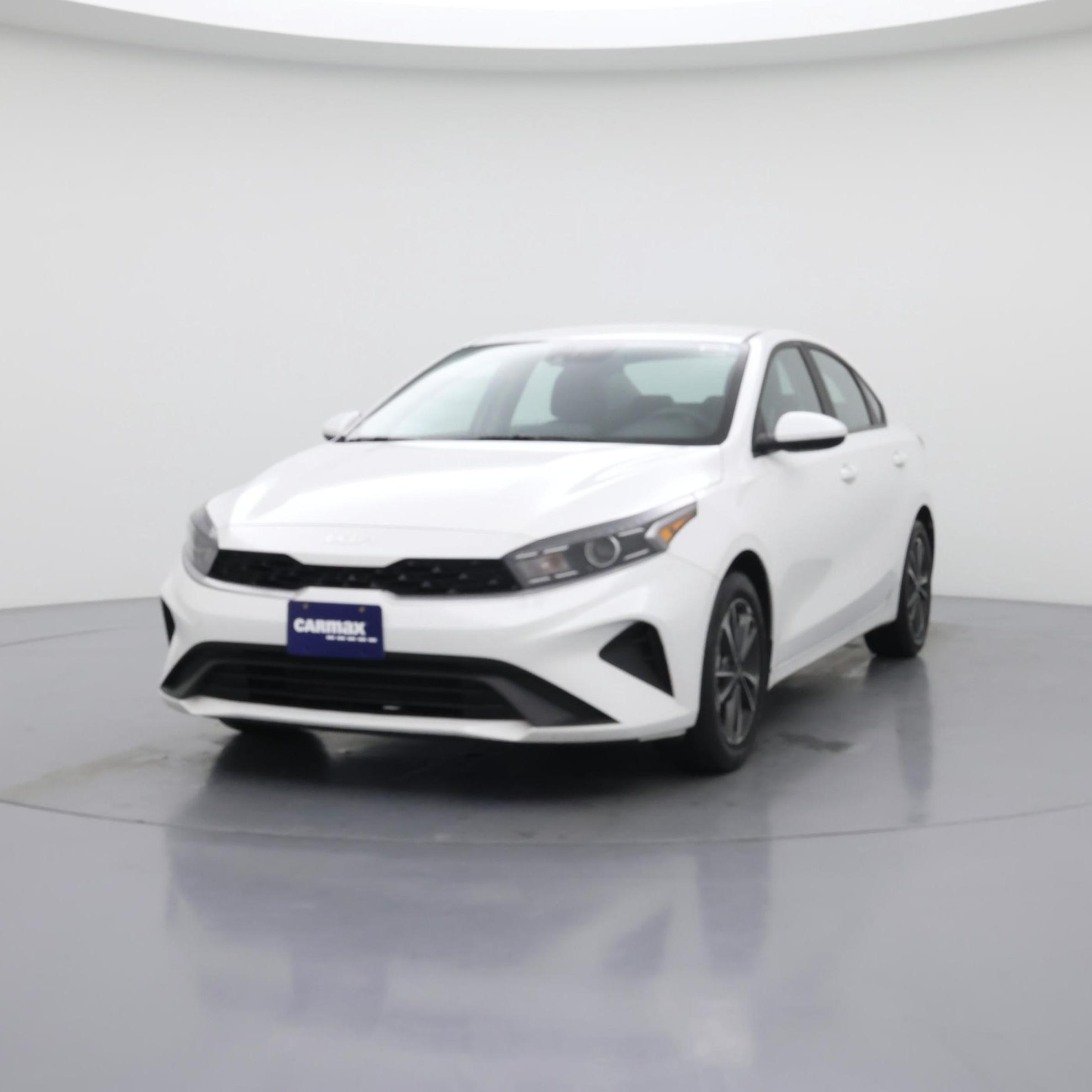 Thumbnail: 2024 Kia Forte - 4