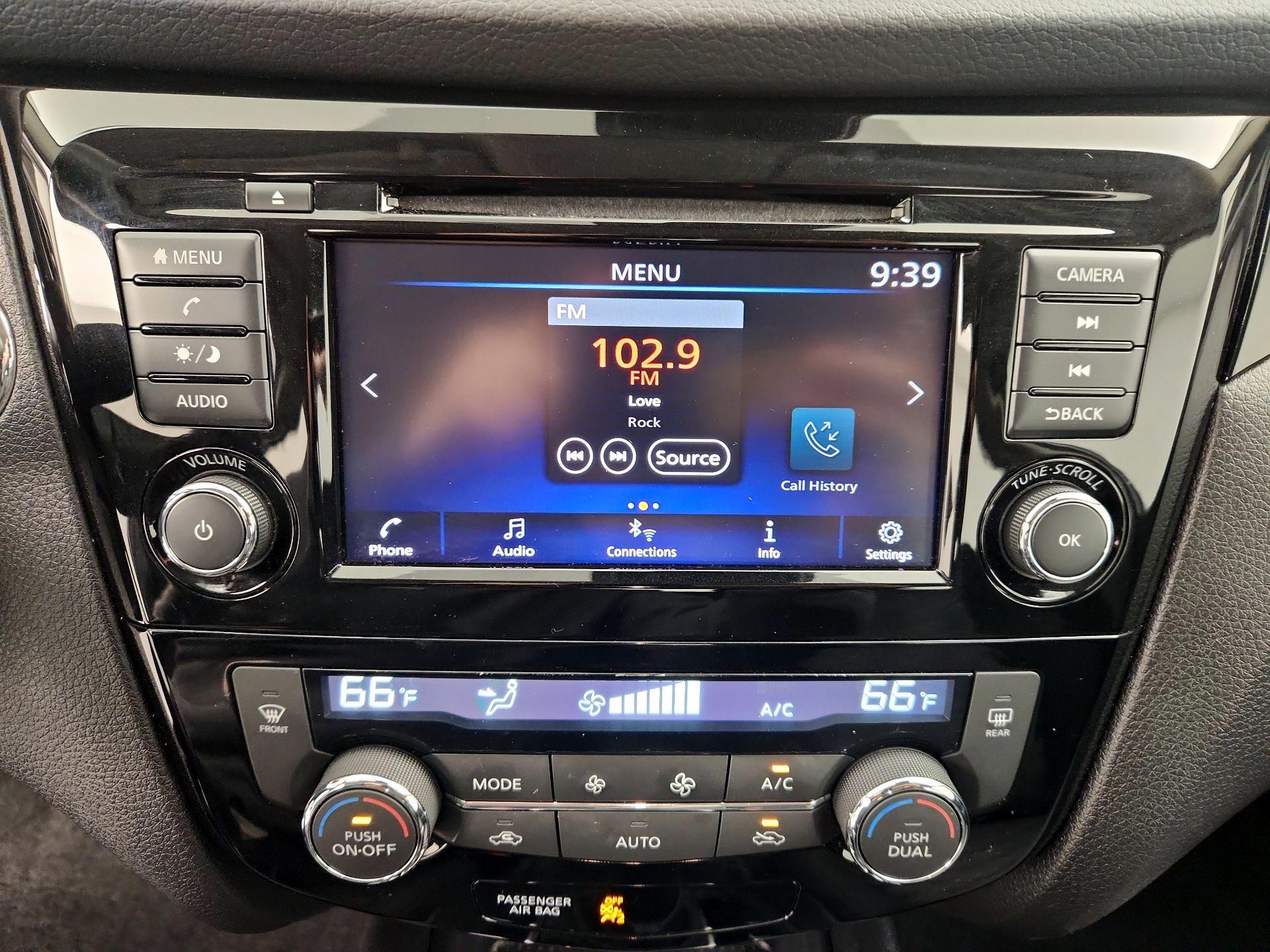 Thumbnail: 2022 Nissan Rogue Sport - 15