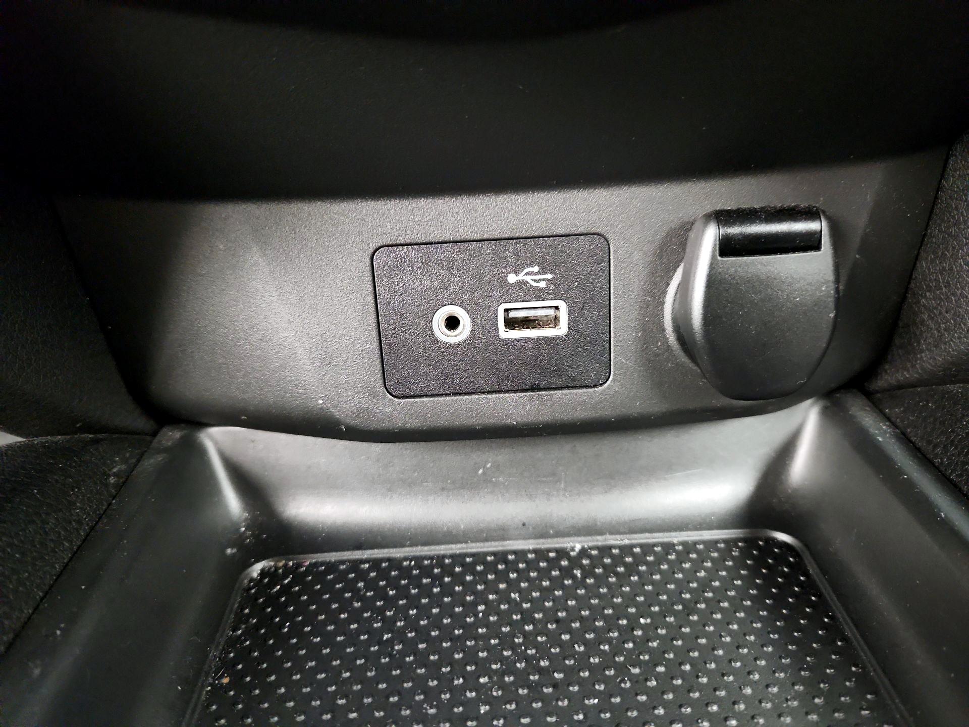 Thumbnail: 2022 Nissan Rogue Sport - 18