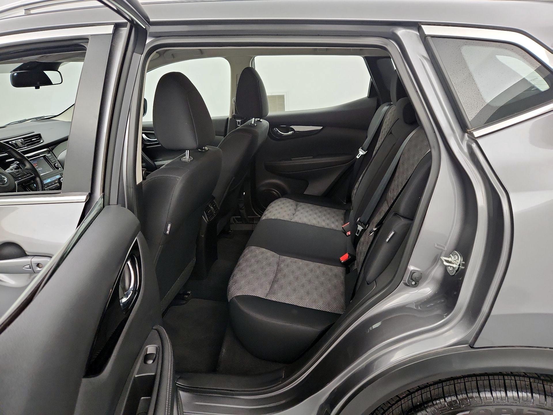 Thumbnail: 2022 Nissan Rogue Sport - 19