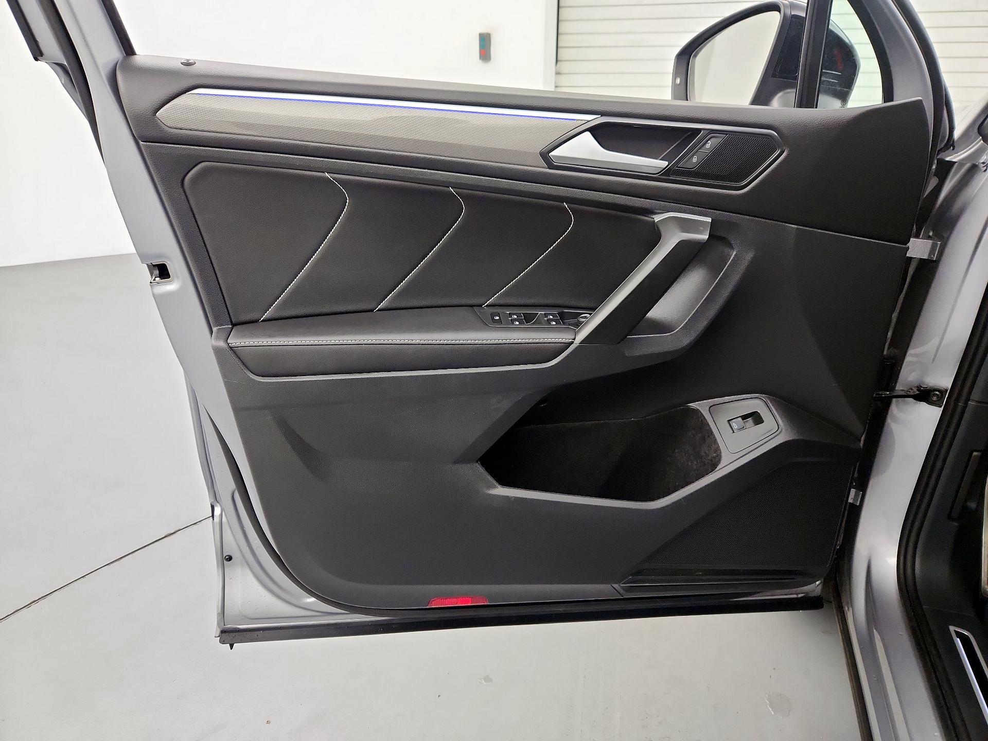 Thumbnail: 2024 Volkswagen Tiguan - 12