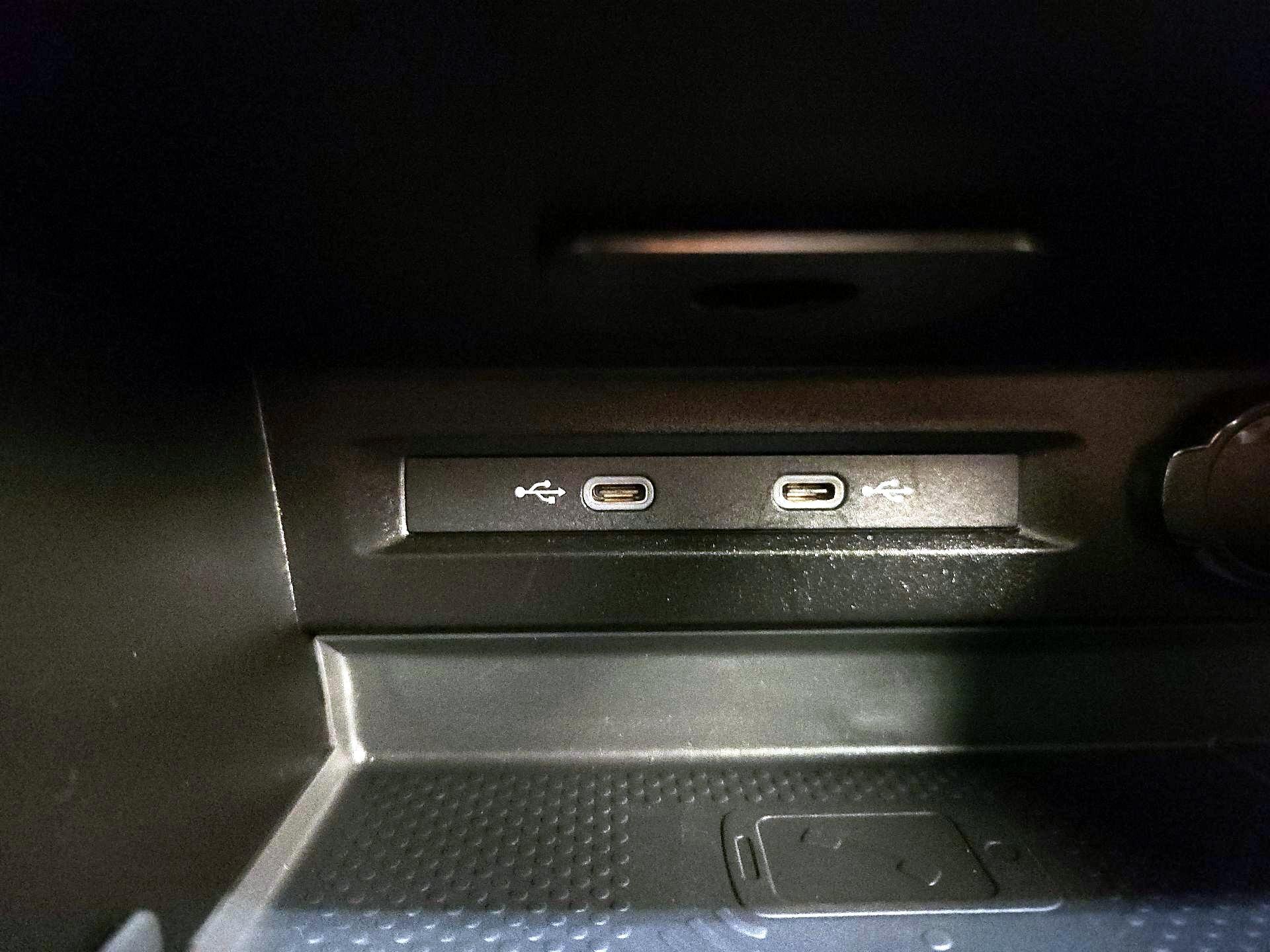 Thumbnail: 2024 Volkswagen Tiguan - 18