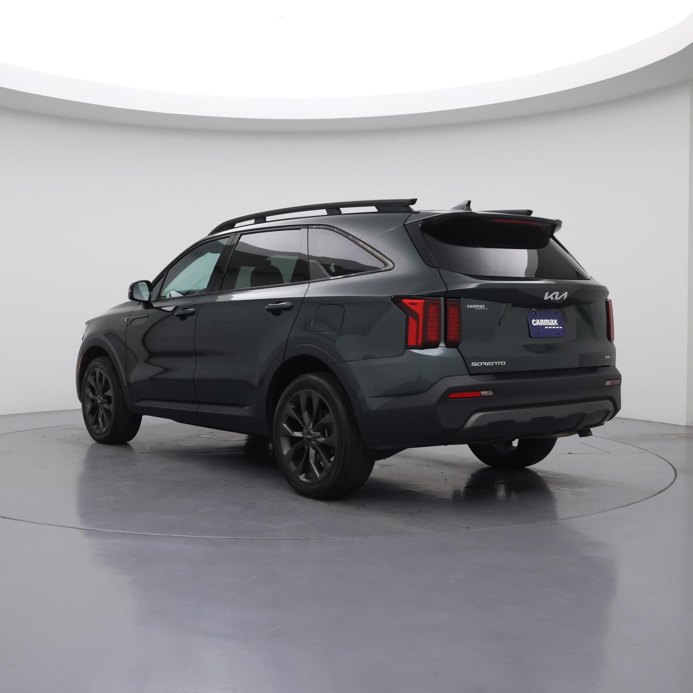 Thumbnail: 2023 Kia Sorento - 2