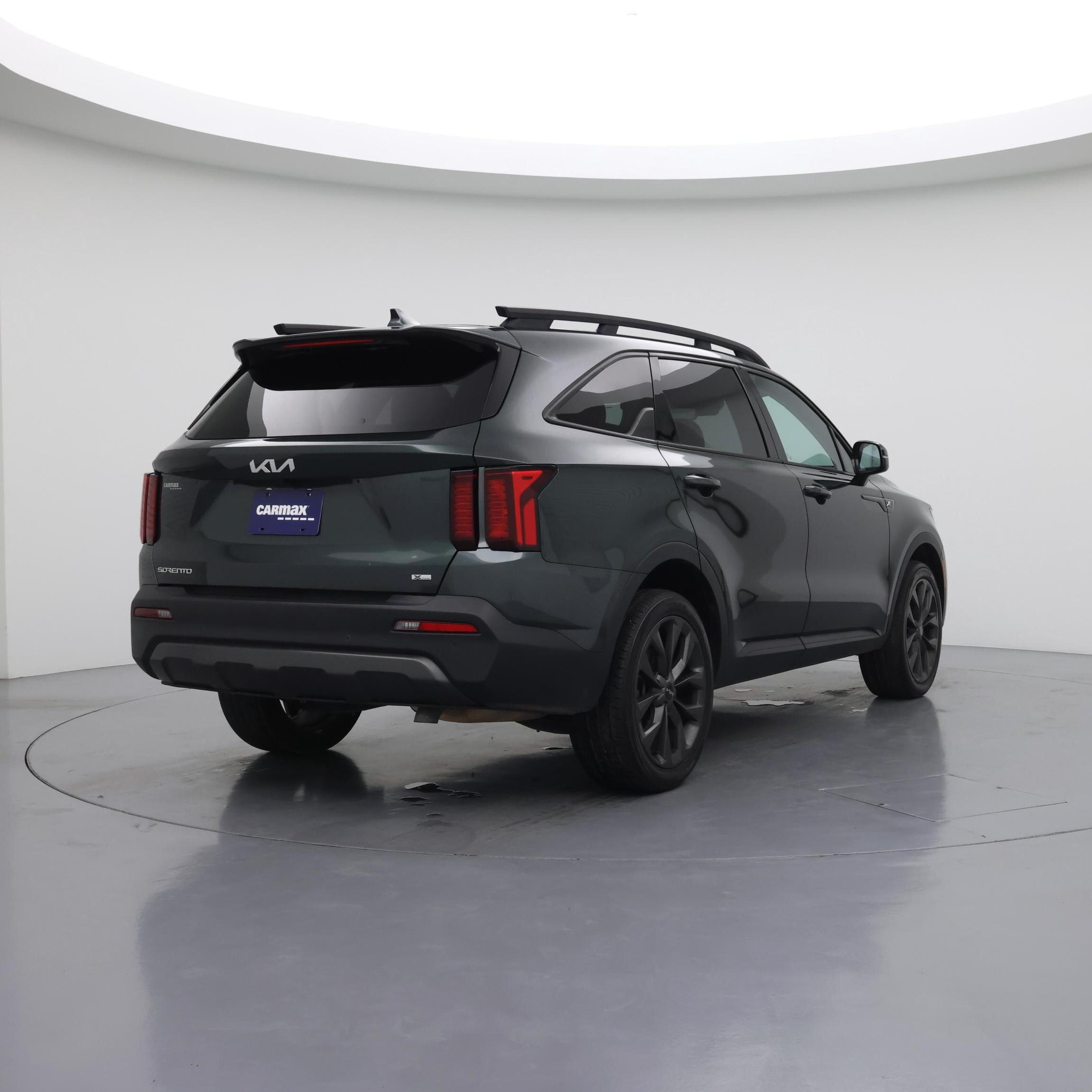 Thumbnail: 2023 Kia Sorento - 8