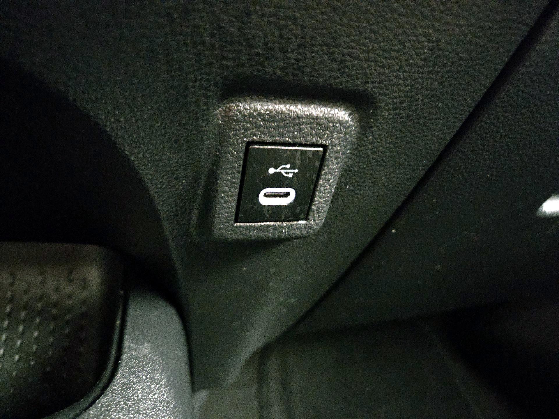 Thumbnail: 2024 Toyota Corolla - 18