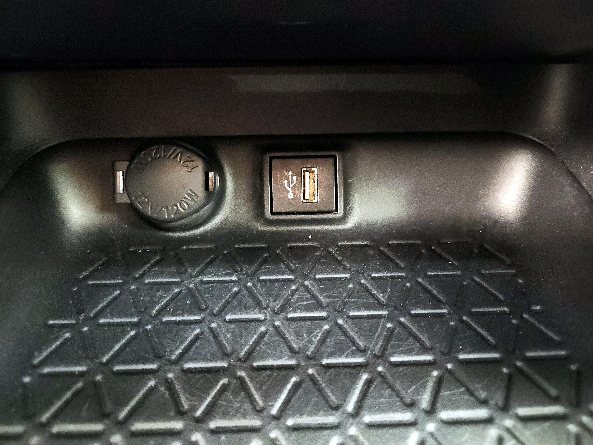 Thumbnail: 2024 Toyota RAV4 - 18