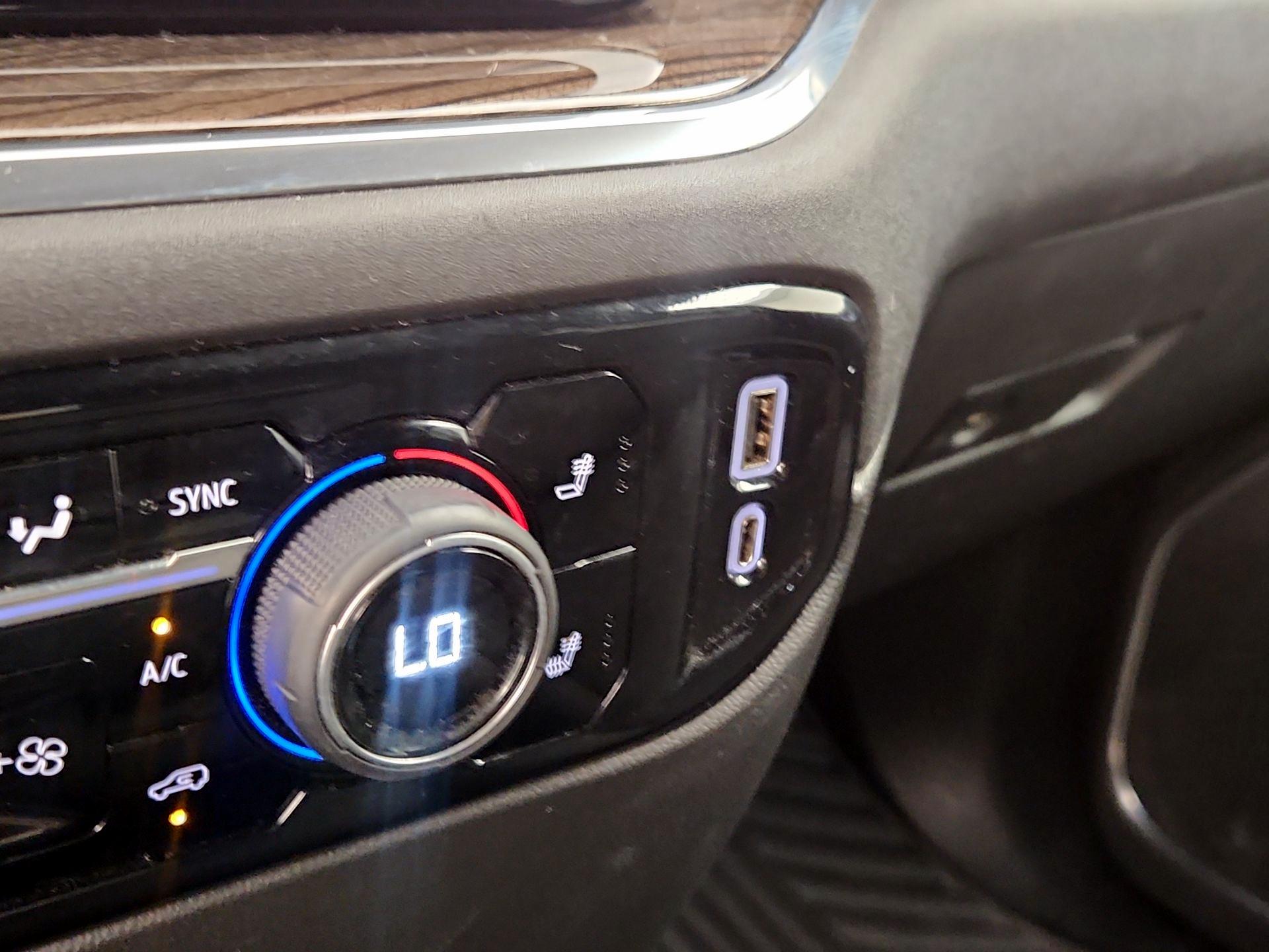 Thumbnail: 2023 Chevrolet Silverado 1500 - 18