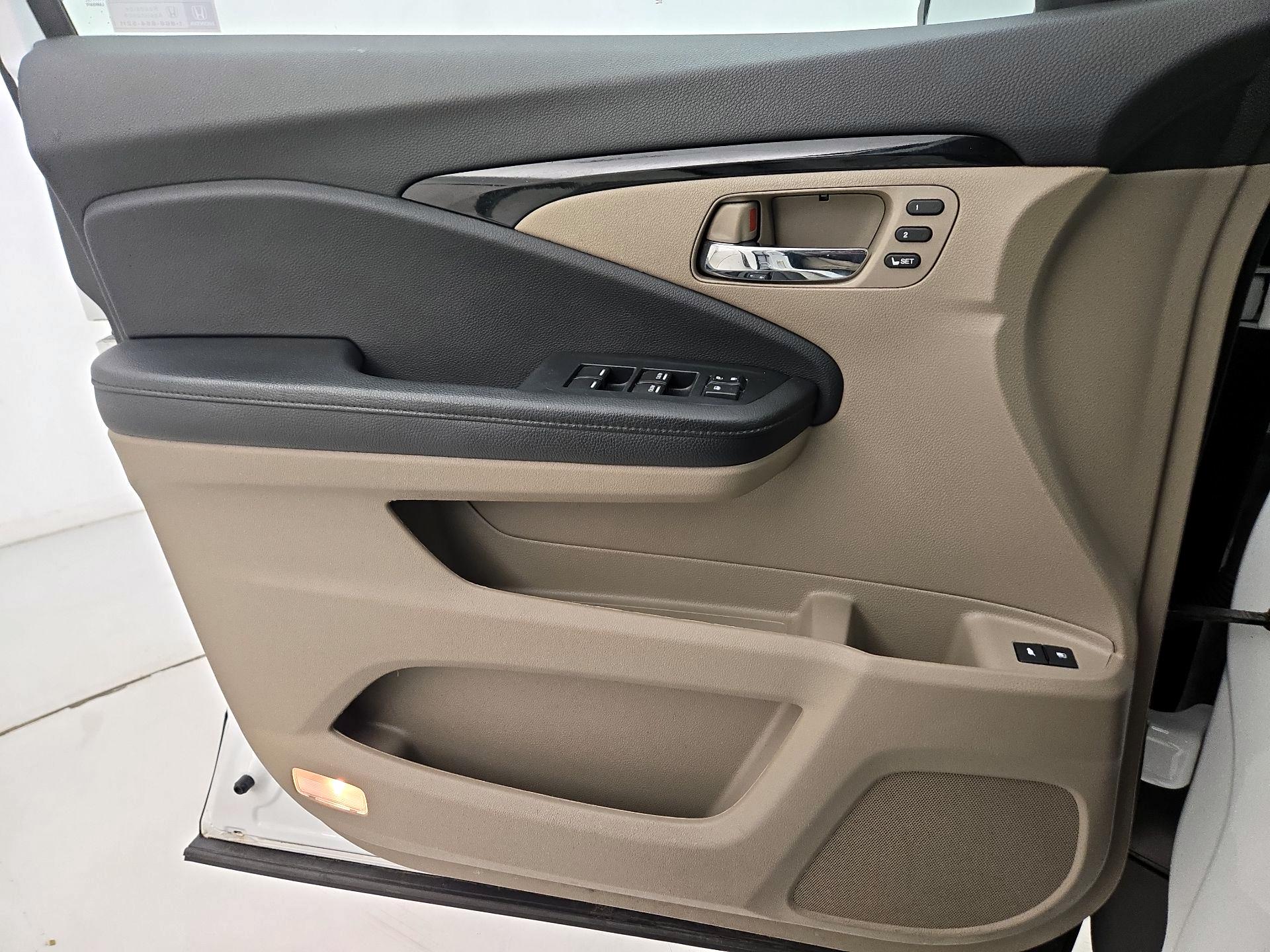 Thumbnail: 2022 Honda Pilot - 12