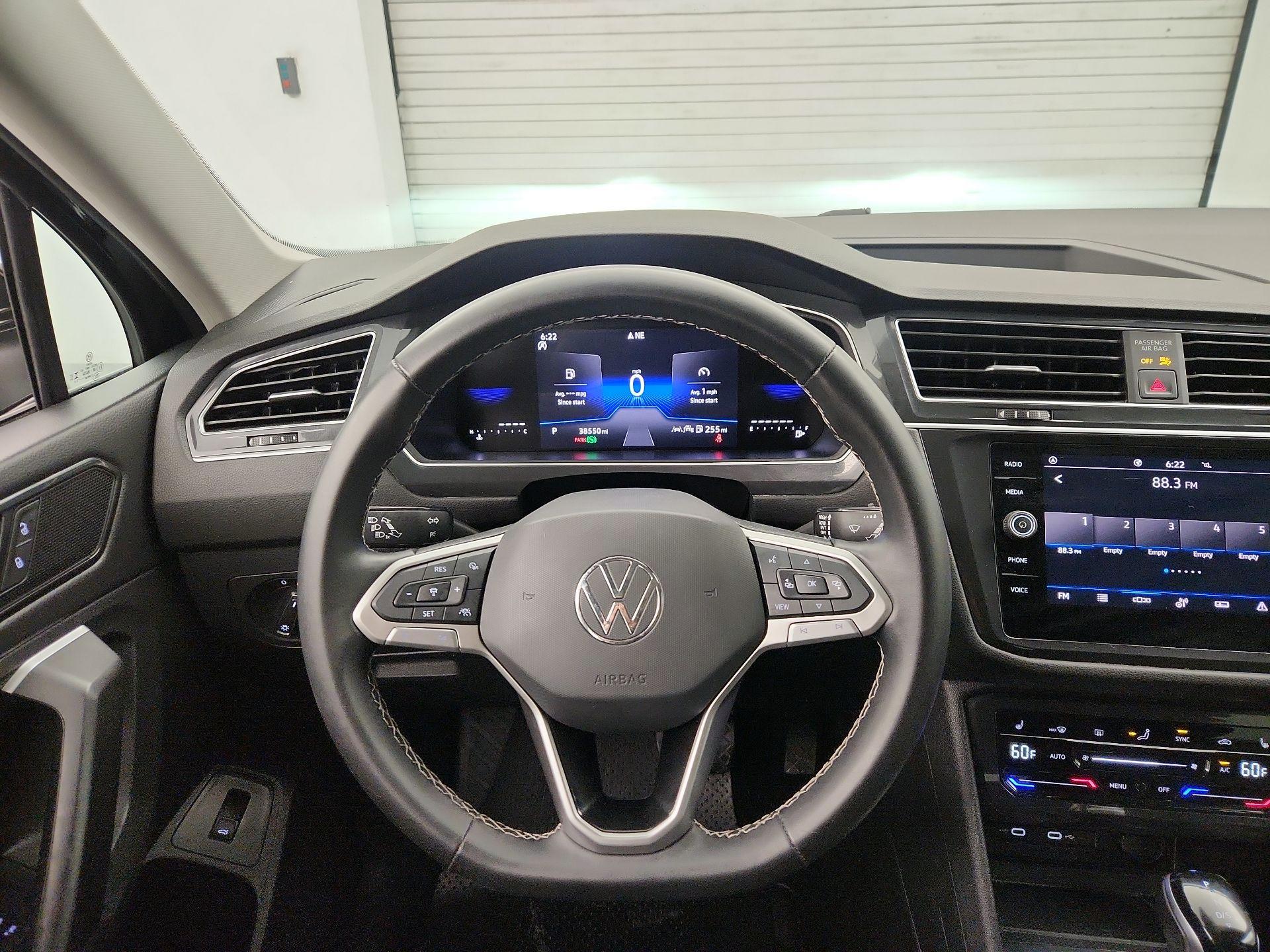 Thumbnail: 2024 Volkswagen Tiguan - 10