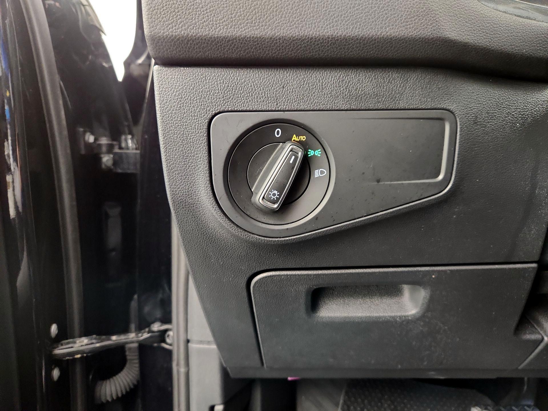 Thumbnail: 2024 Volkswagen Tiguan - 13