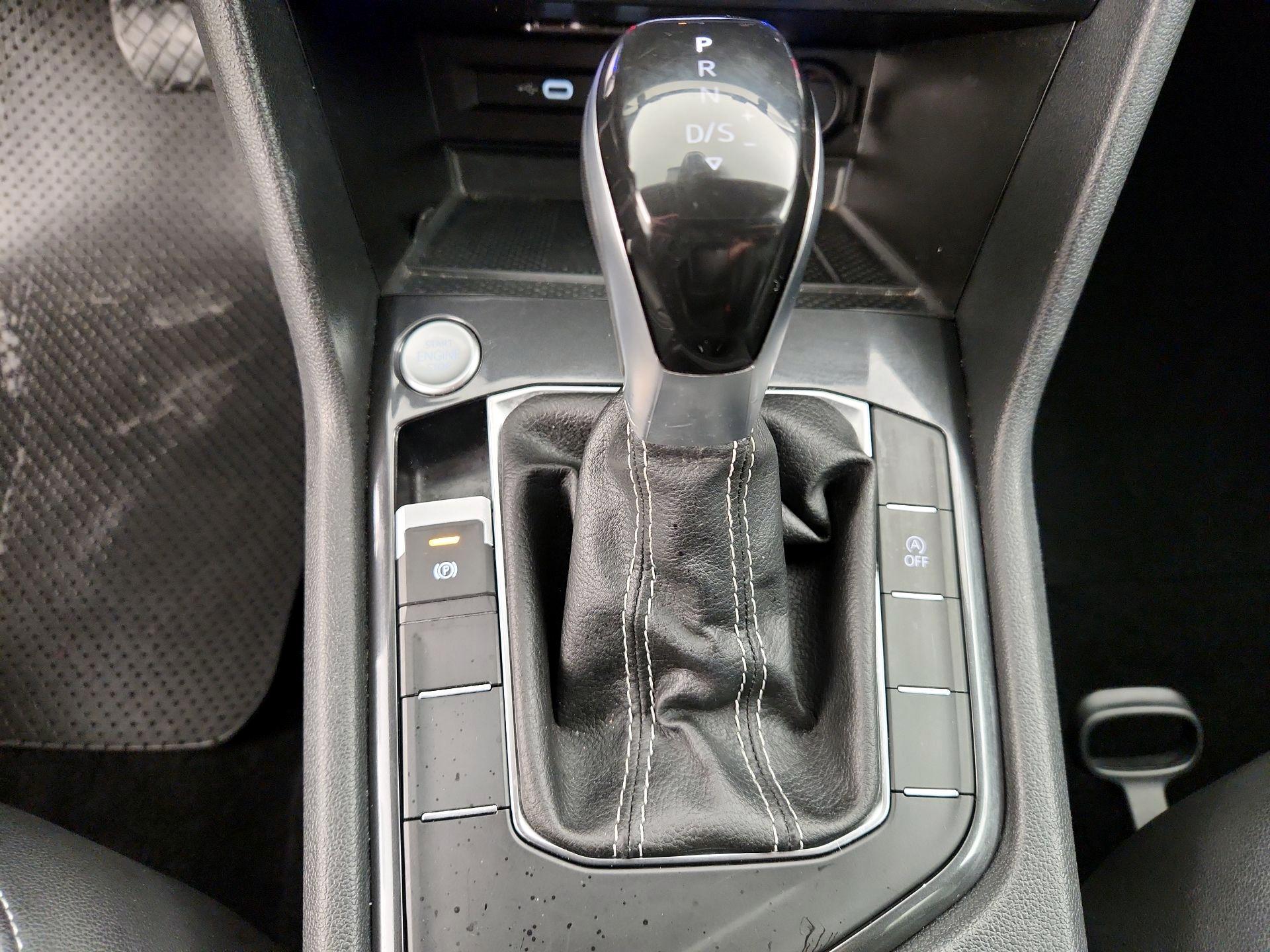 Thumbnail: 2024 Volkswagen Tiguan - 17