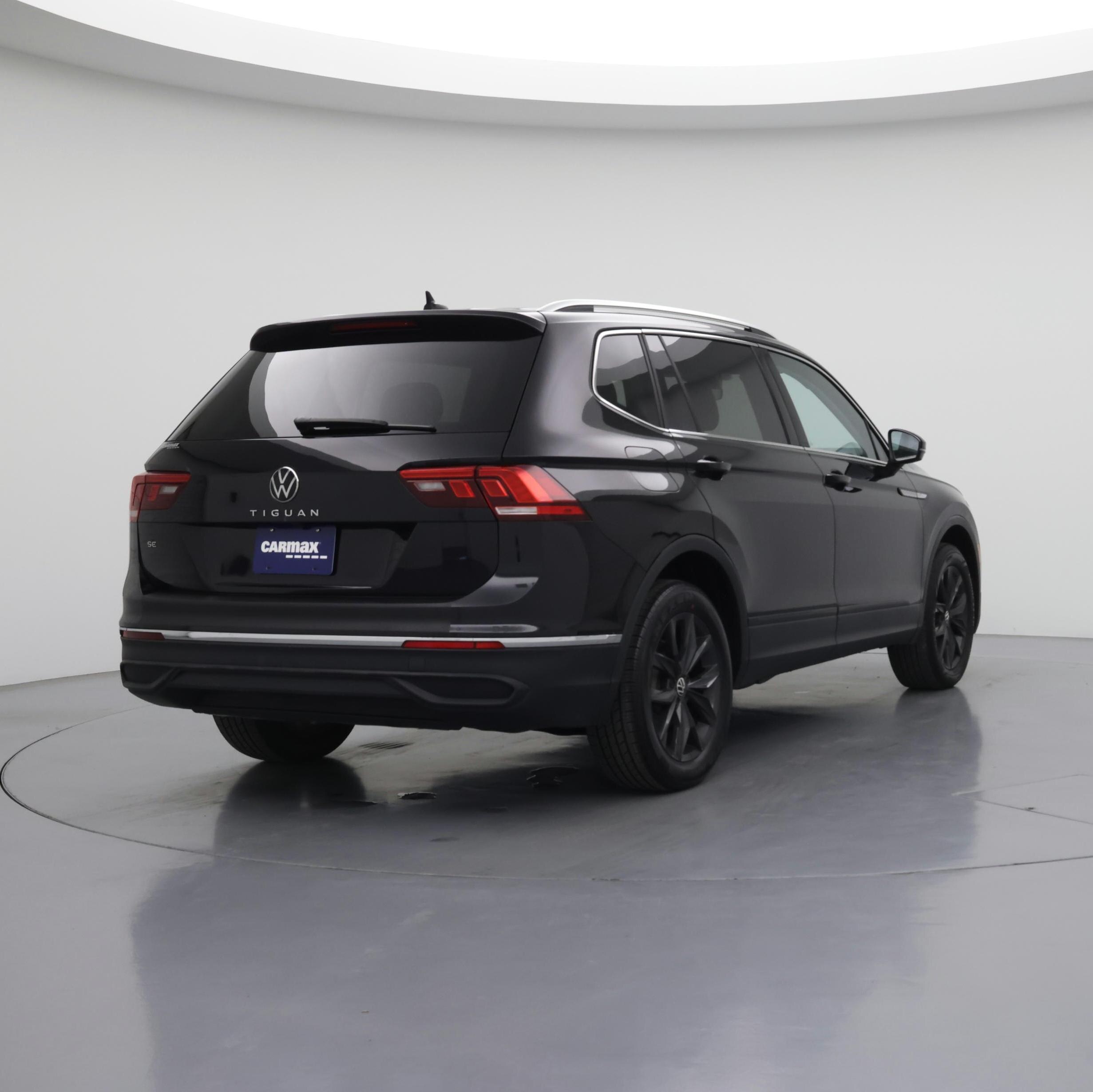 Thumbnail: 2024 Volkswagen Tiguan - 8