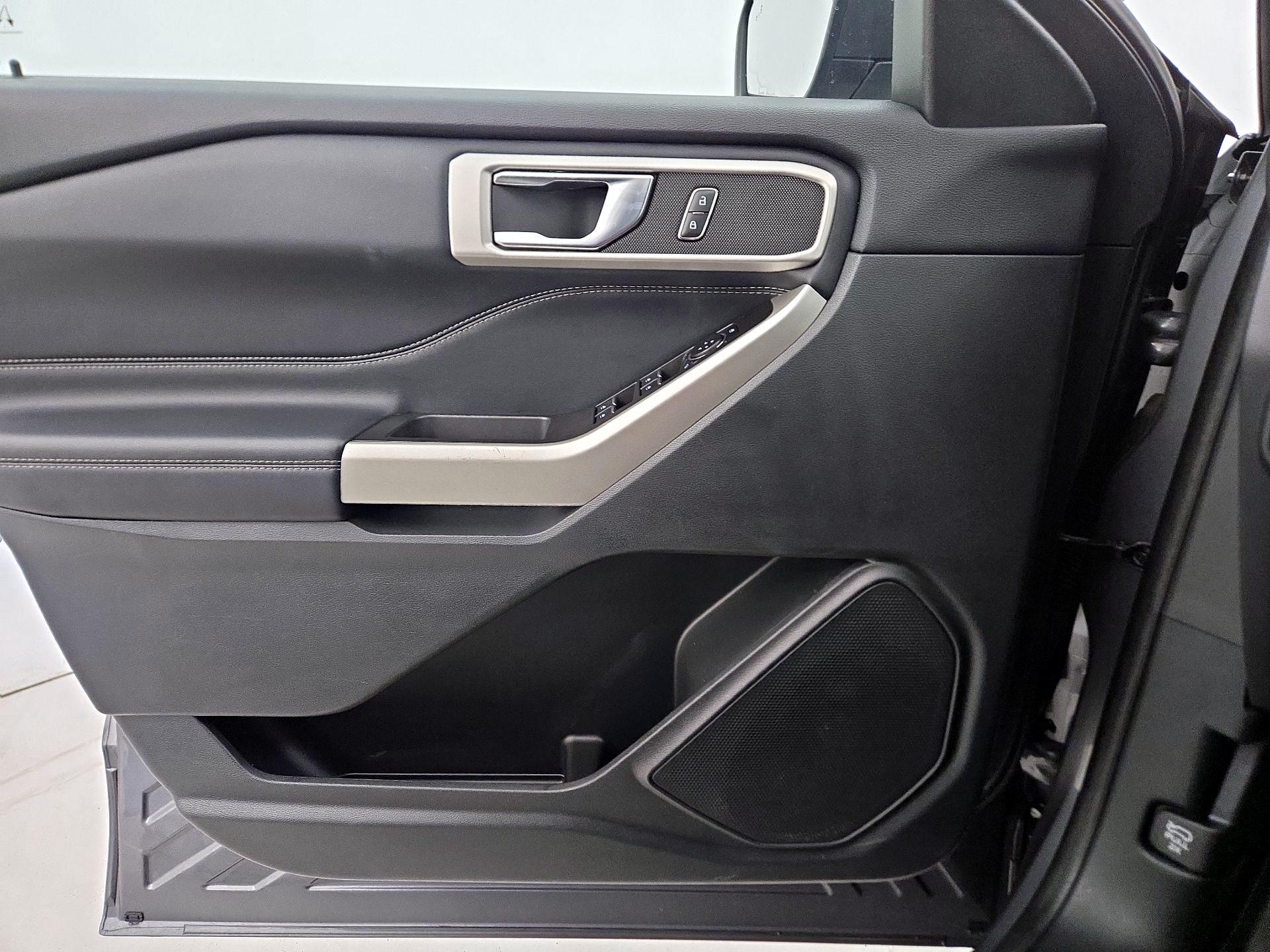 Thumbnail: 2022 Ford Explorer - 12