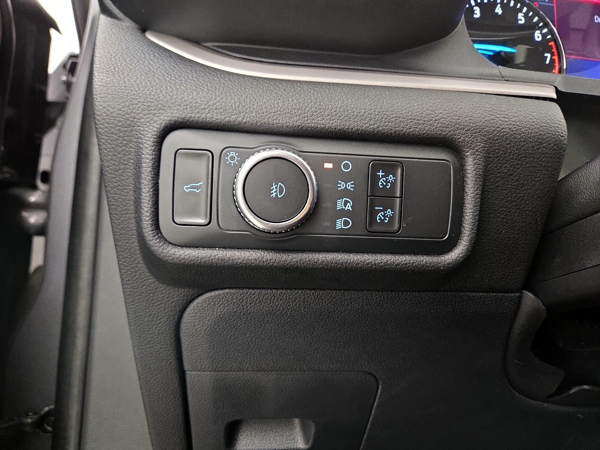 Thumbnail: 2022 Ford Explorer - 13