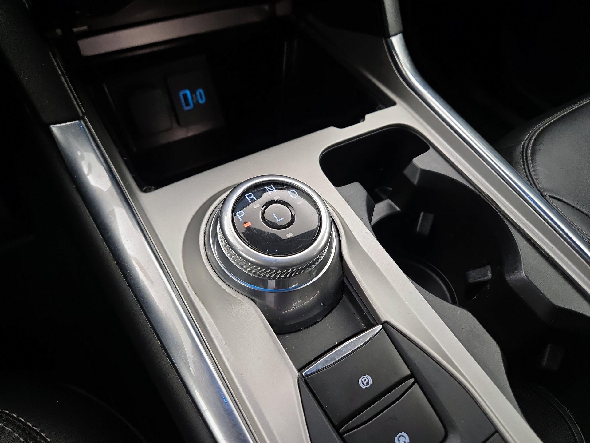 Thumbnail: 2022 Ford Explorer - 17