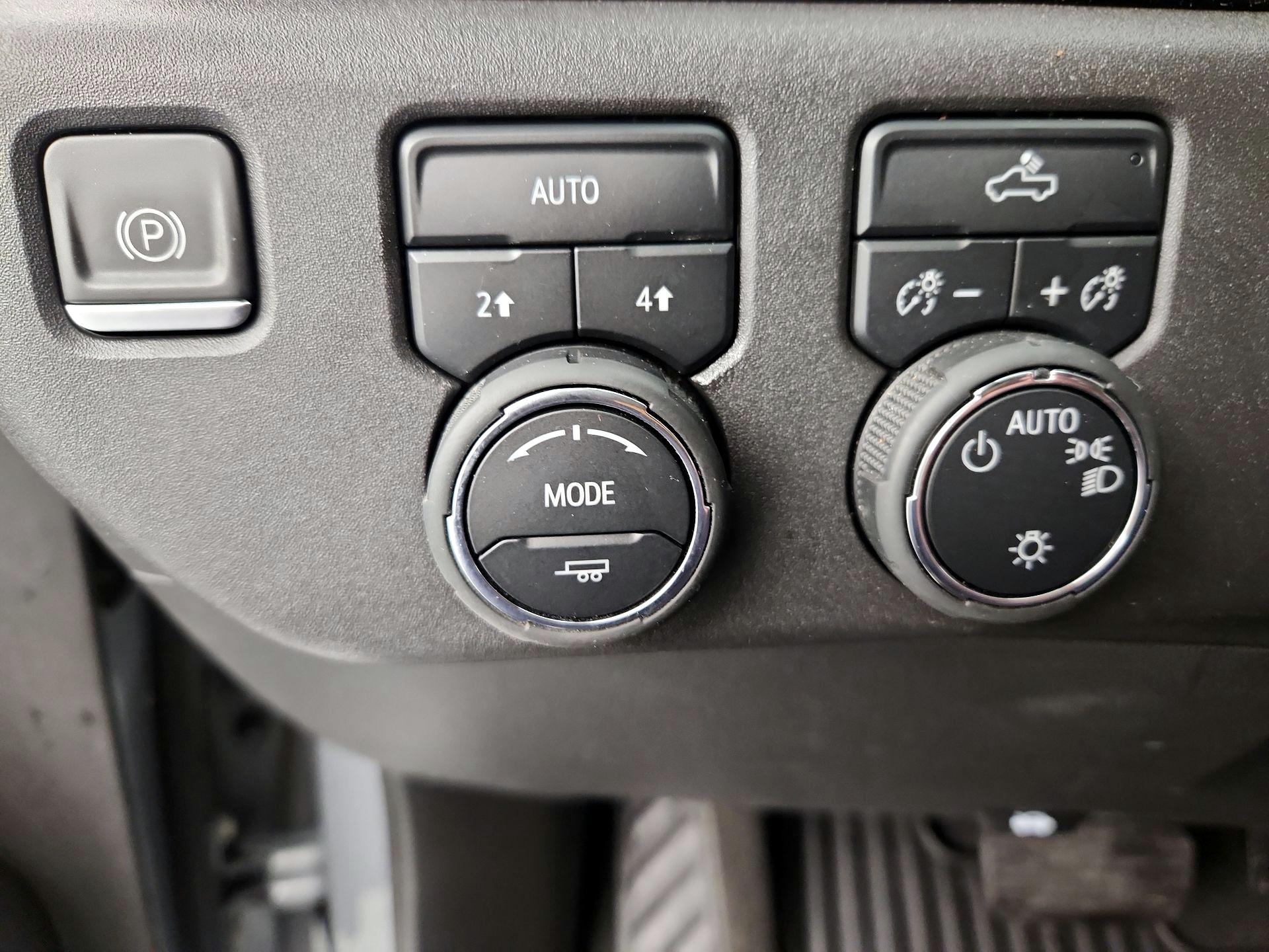 Thumbnail: 2023 Chevrolet Silverado 1500 - 13