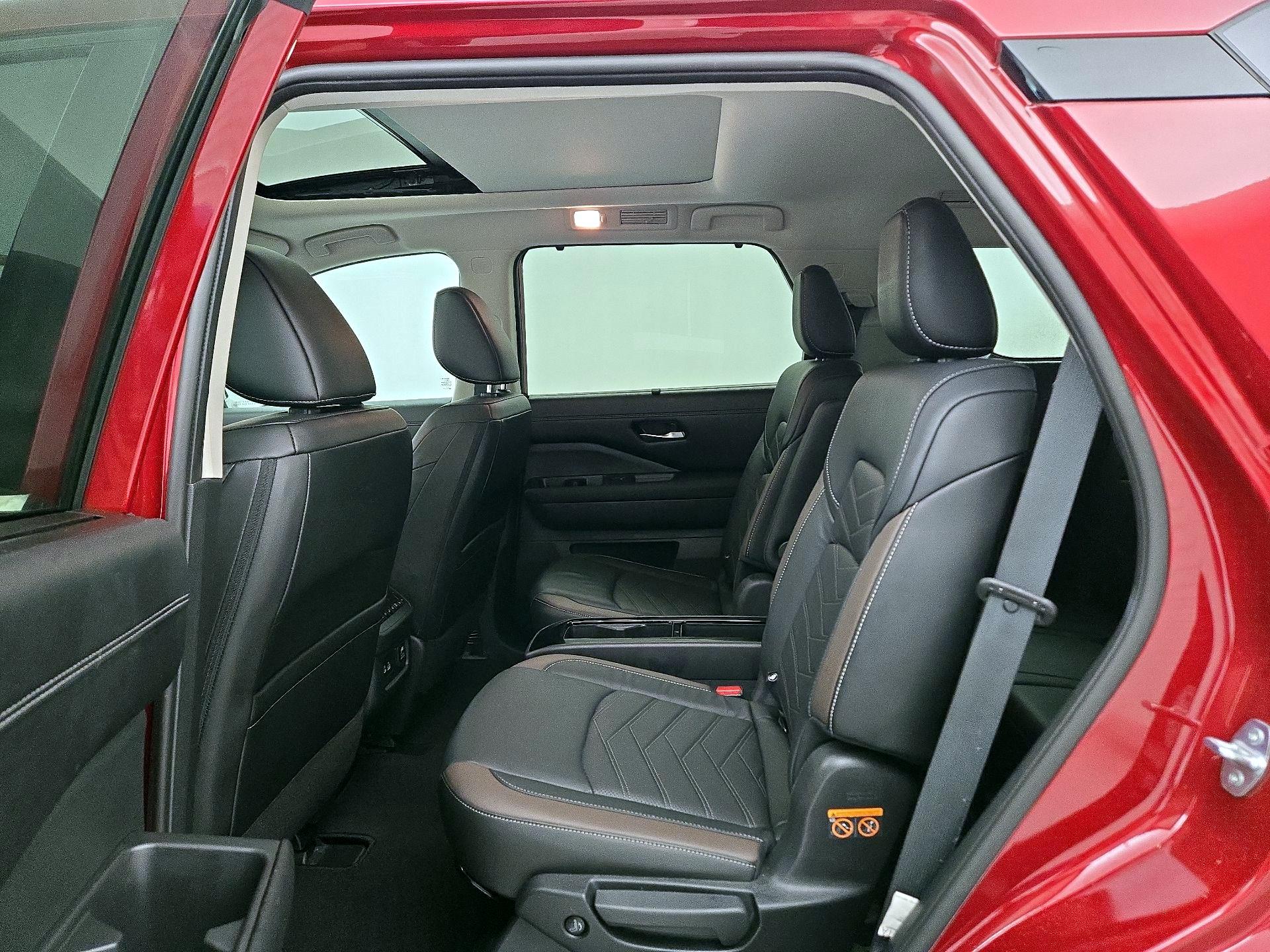 Thumbnail: 2023 Nissan Pathfinder - 20