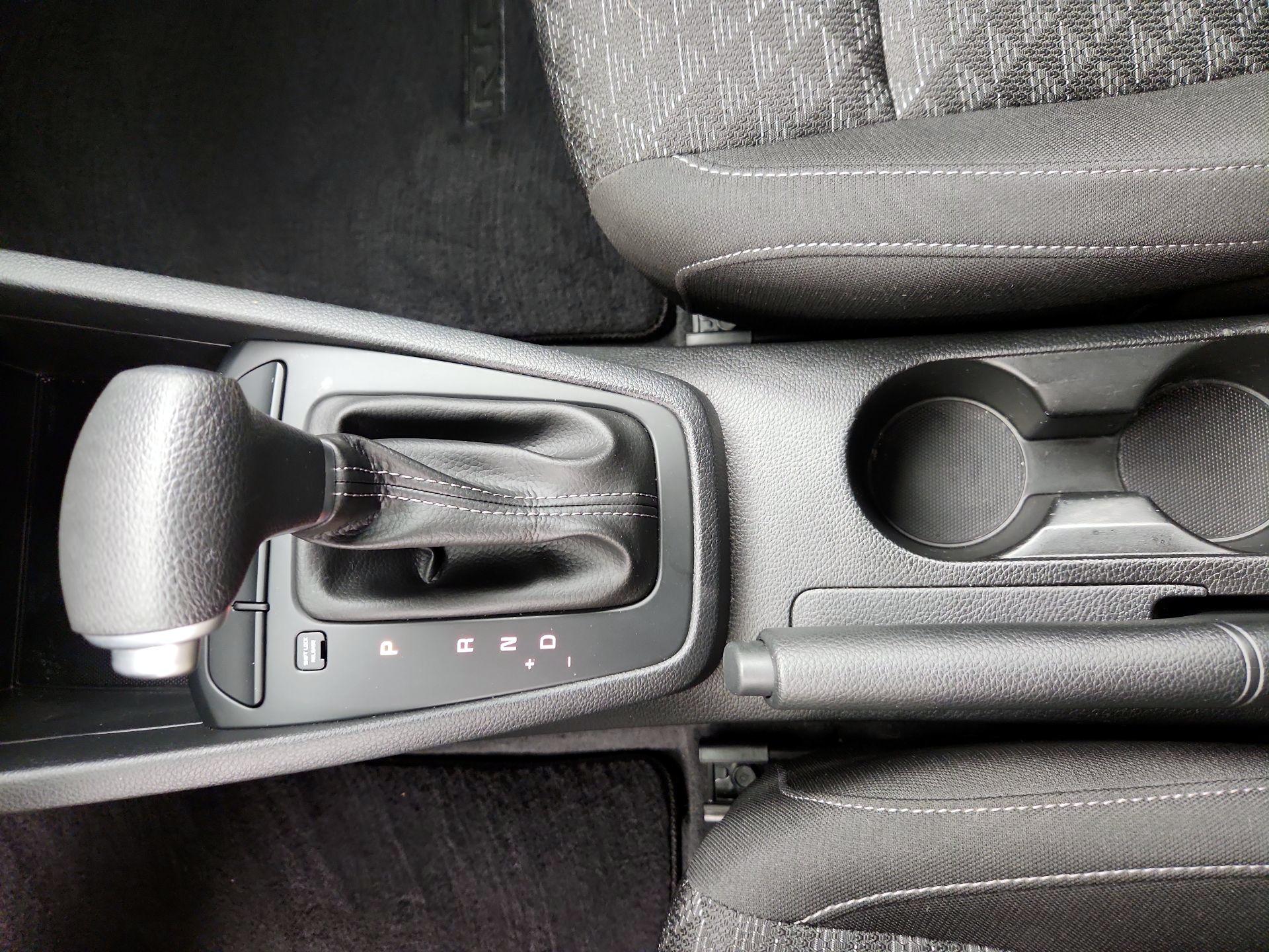 Thumbnail: 2021 Kia Rio - 17