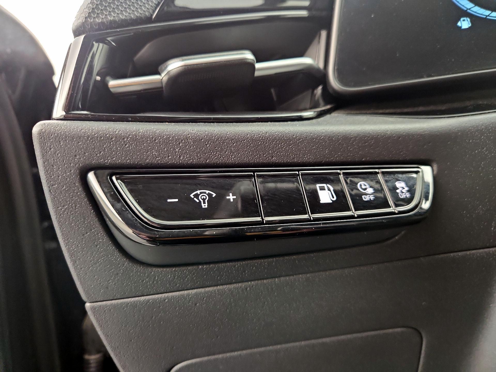 Thumbnail: 2023 Kia Niro - 13